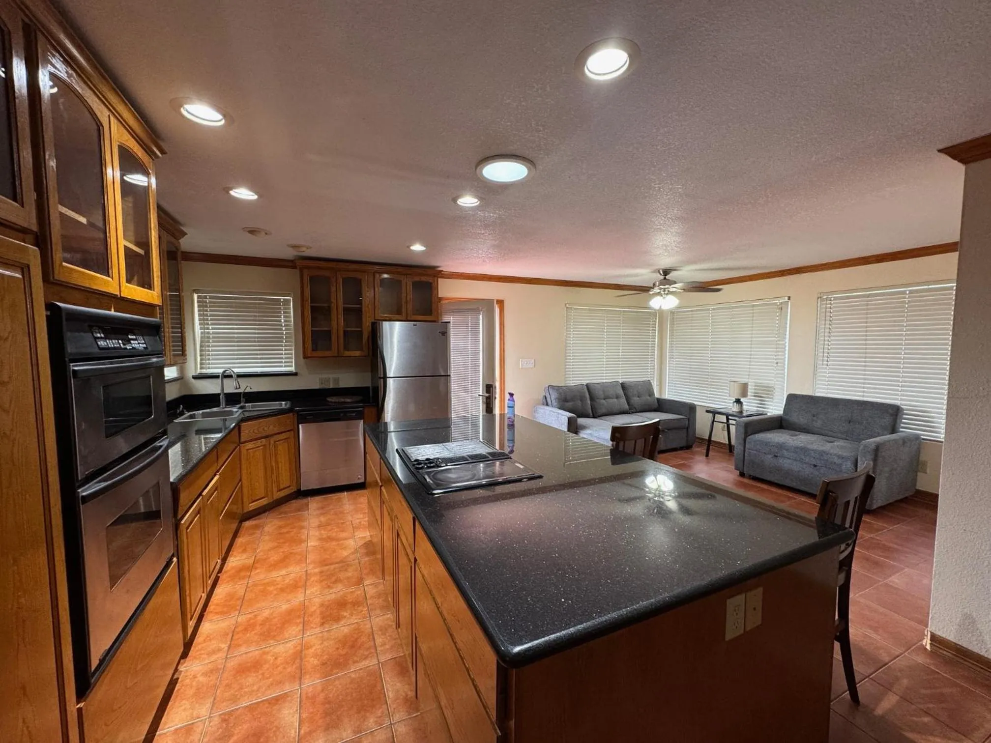 Kitchen or kitchenette in Southwind Inn