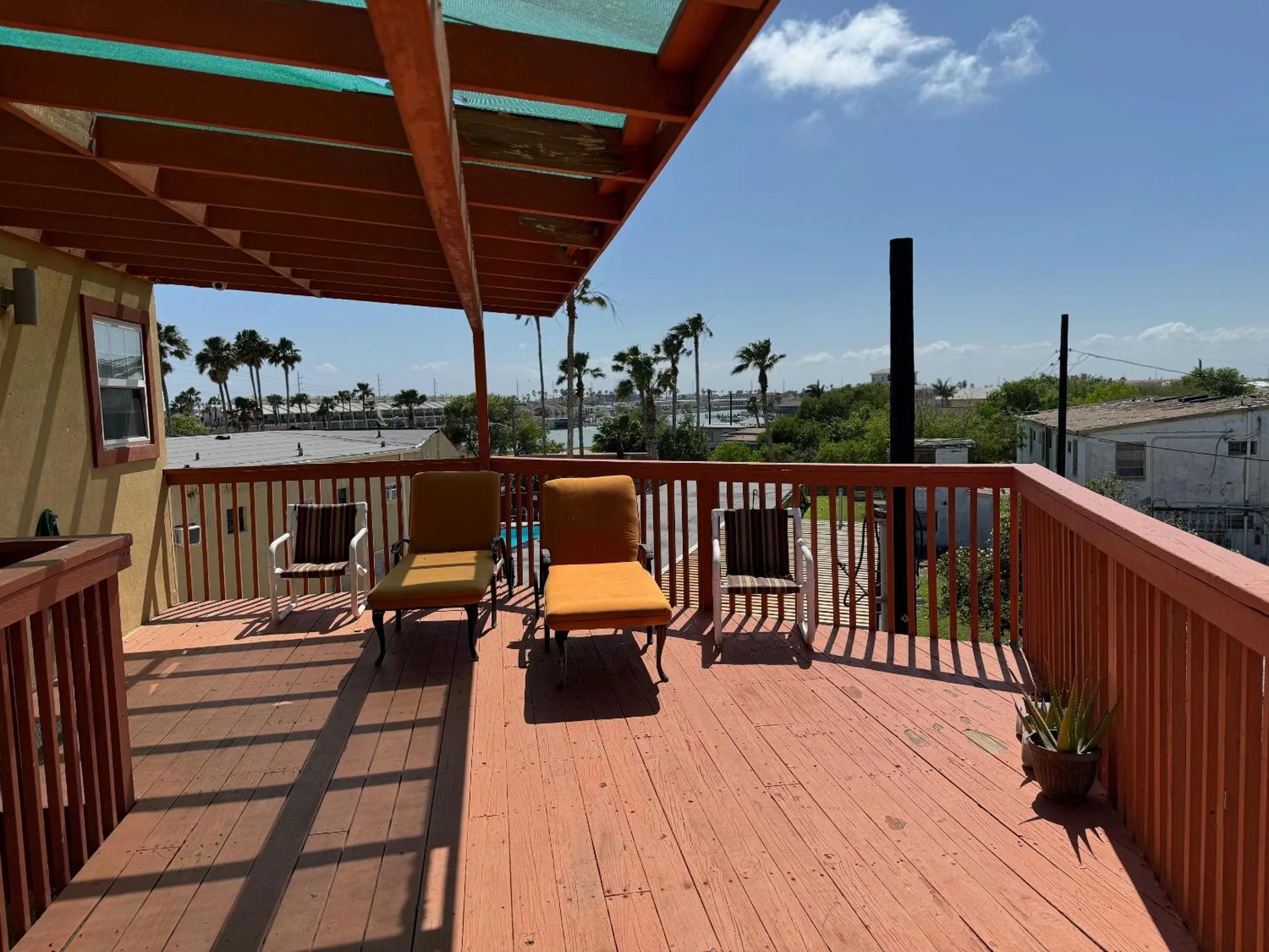 Patio in Southwind Inn