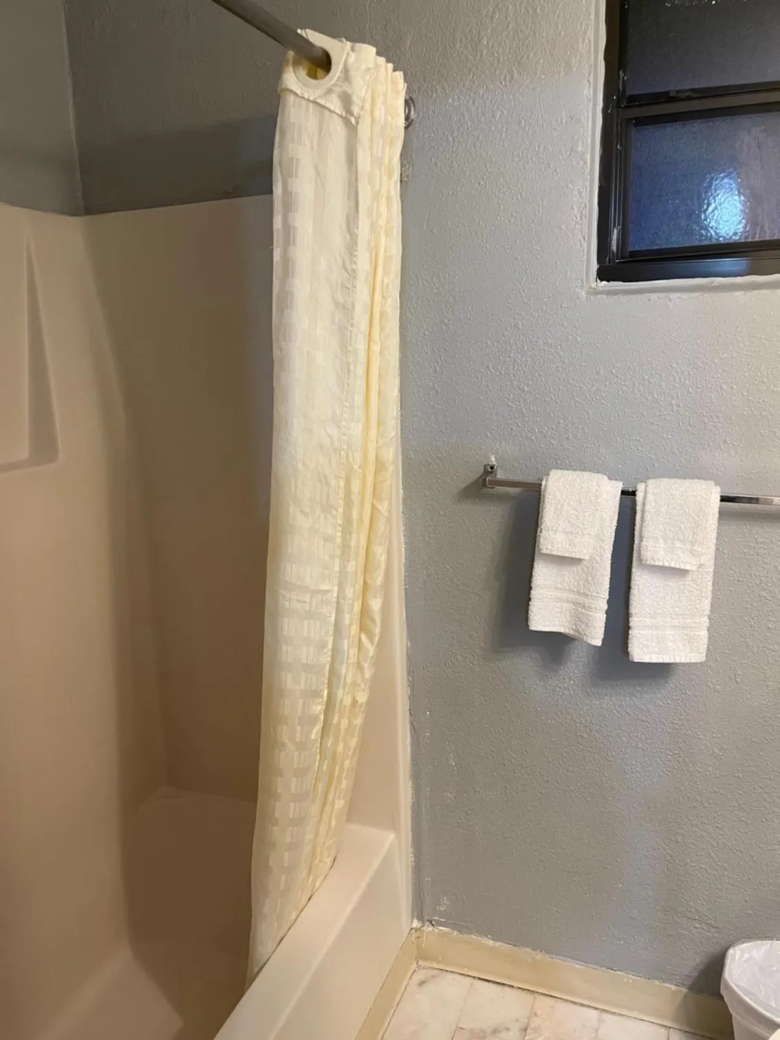 Bathroom in Southwind Inn