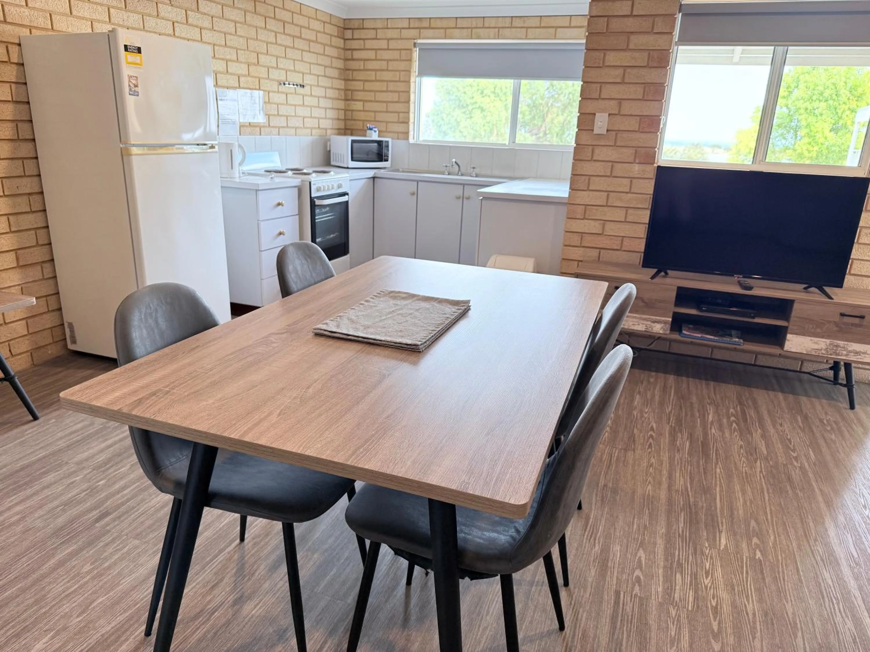 Kitchen or kitchenette in Kalbarri Seafront Villas