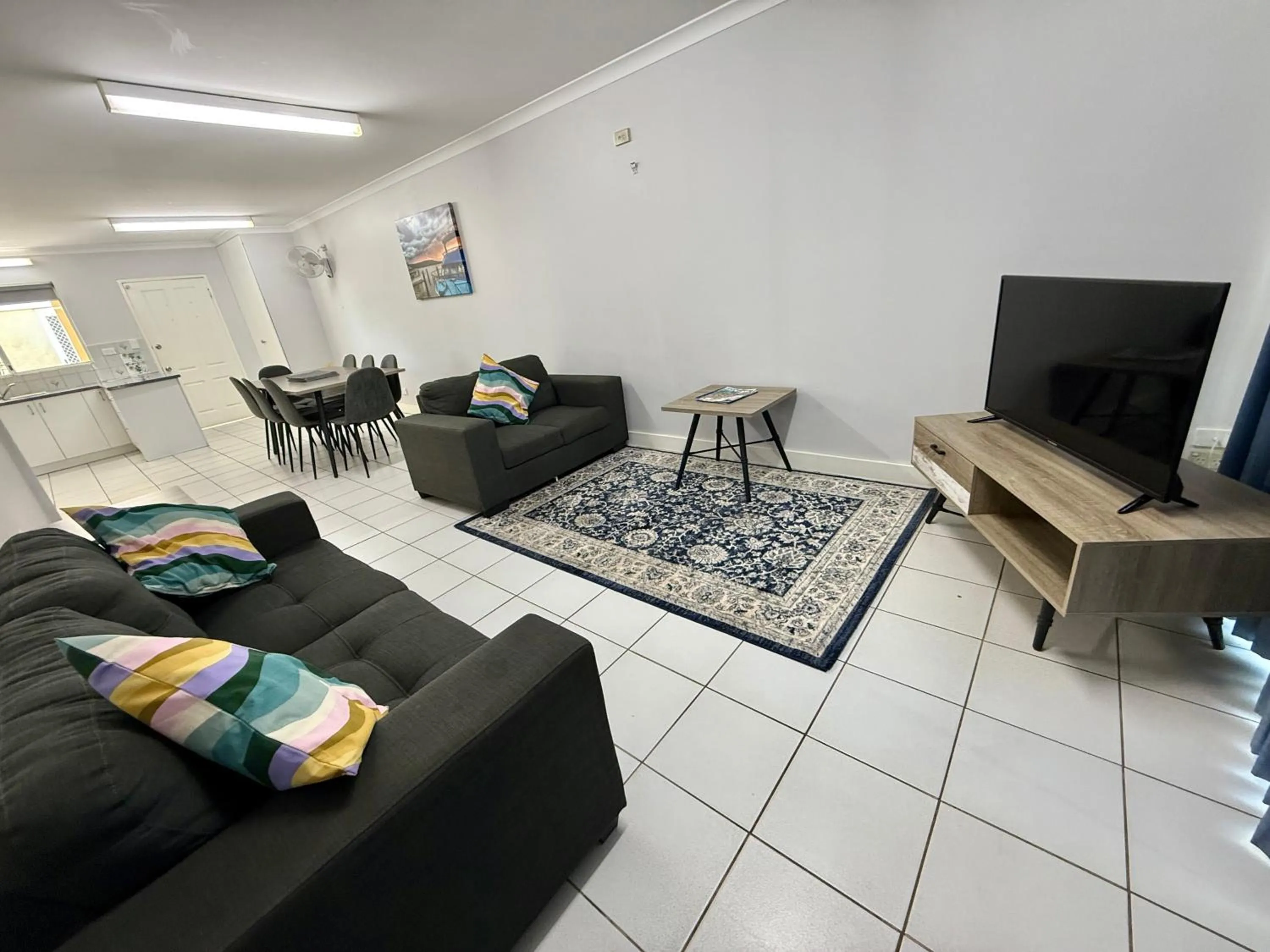 Communal lounge/ TV room in Kalbarri Seafront Villas