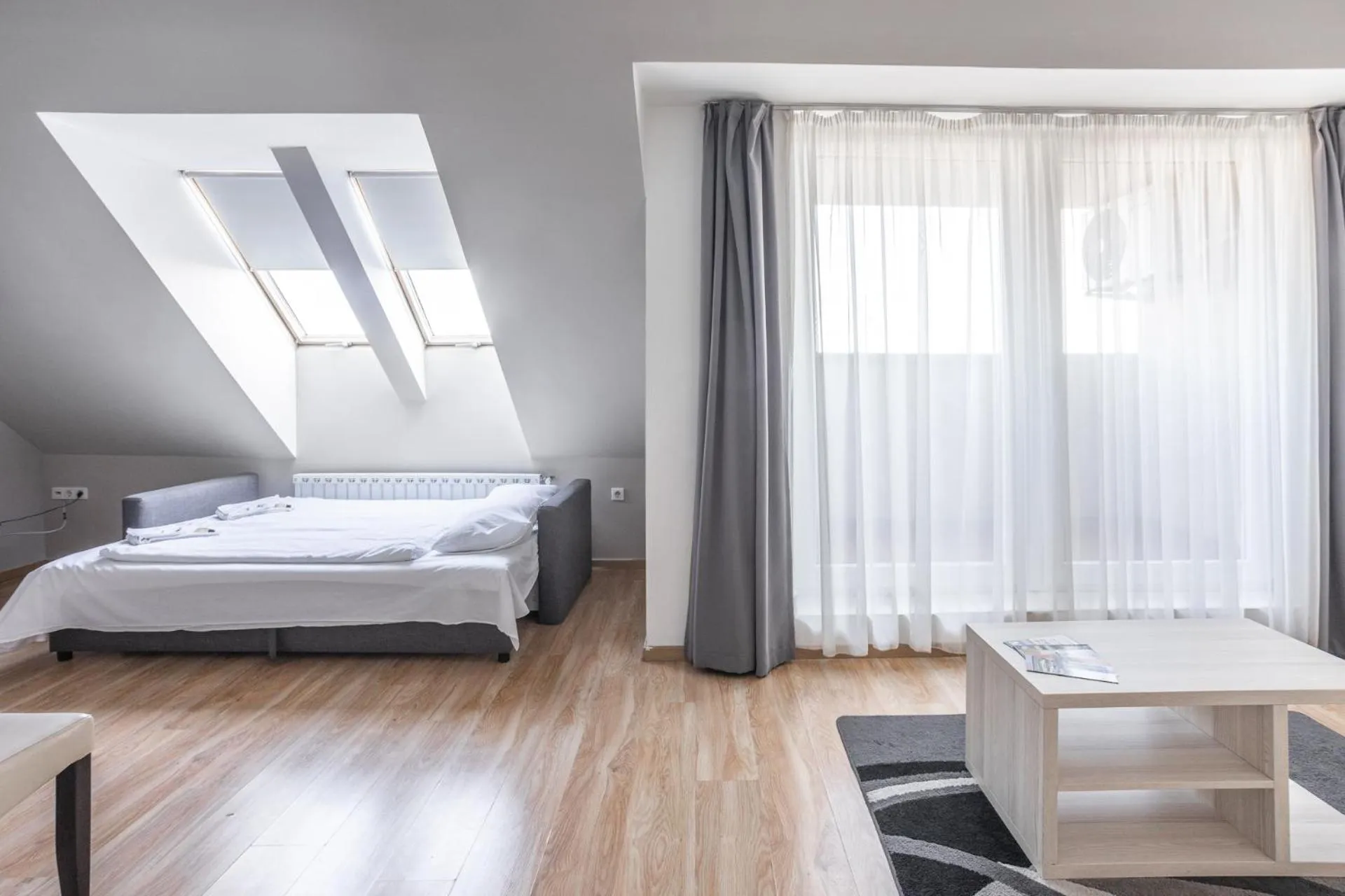 Balcony/Terrace in Corvin Plaza Apartments & Suites