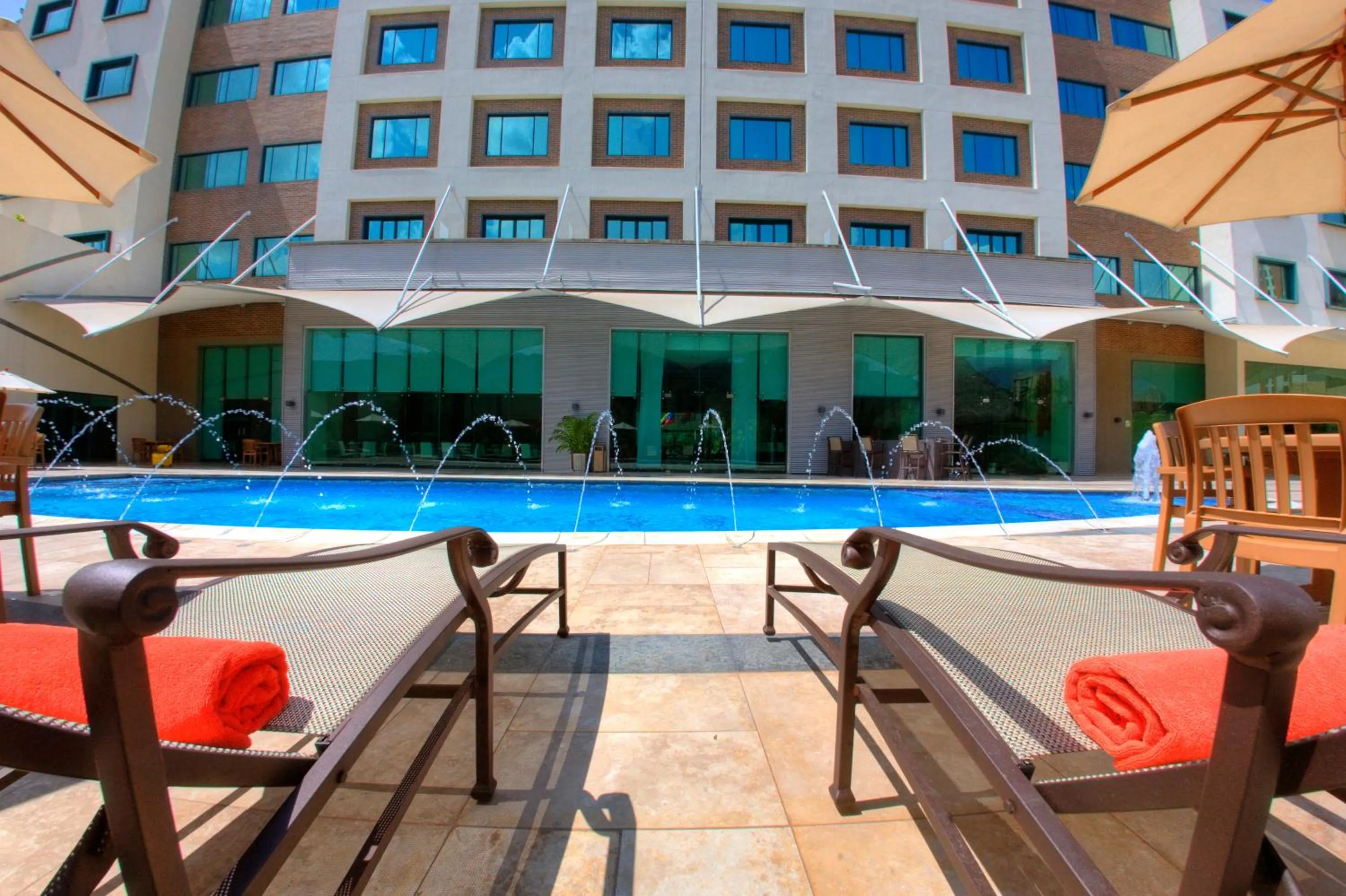 Swimming pool in Lidotel Valencia