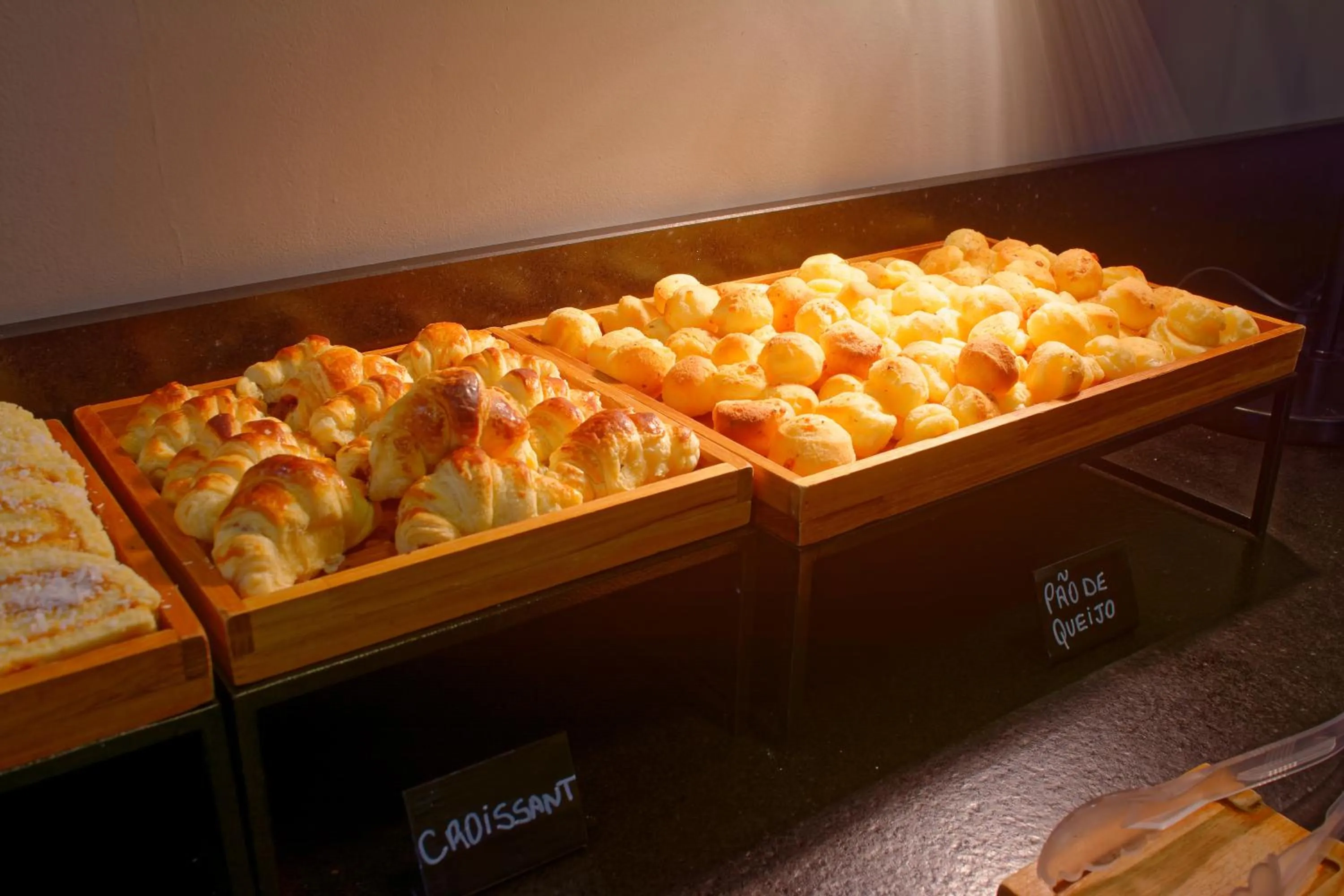 Breakfast in Fênix Hotel Moema