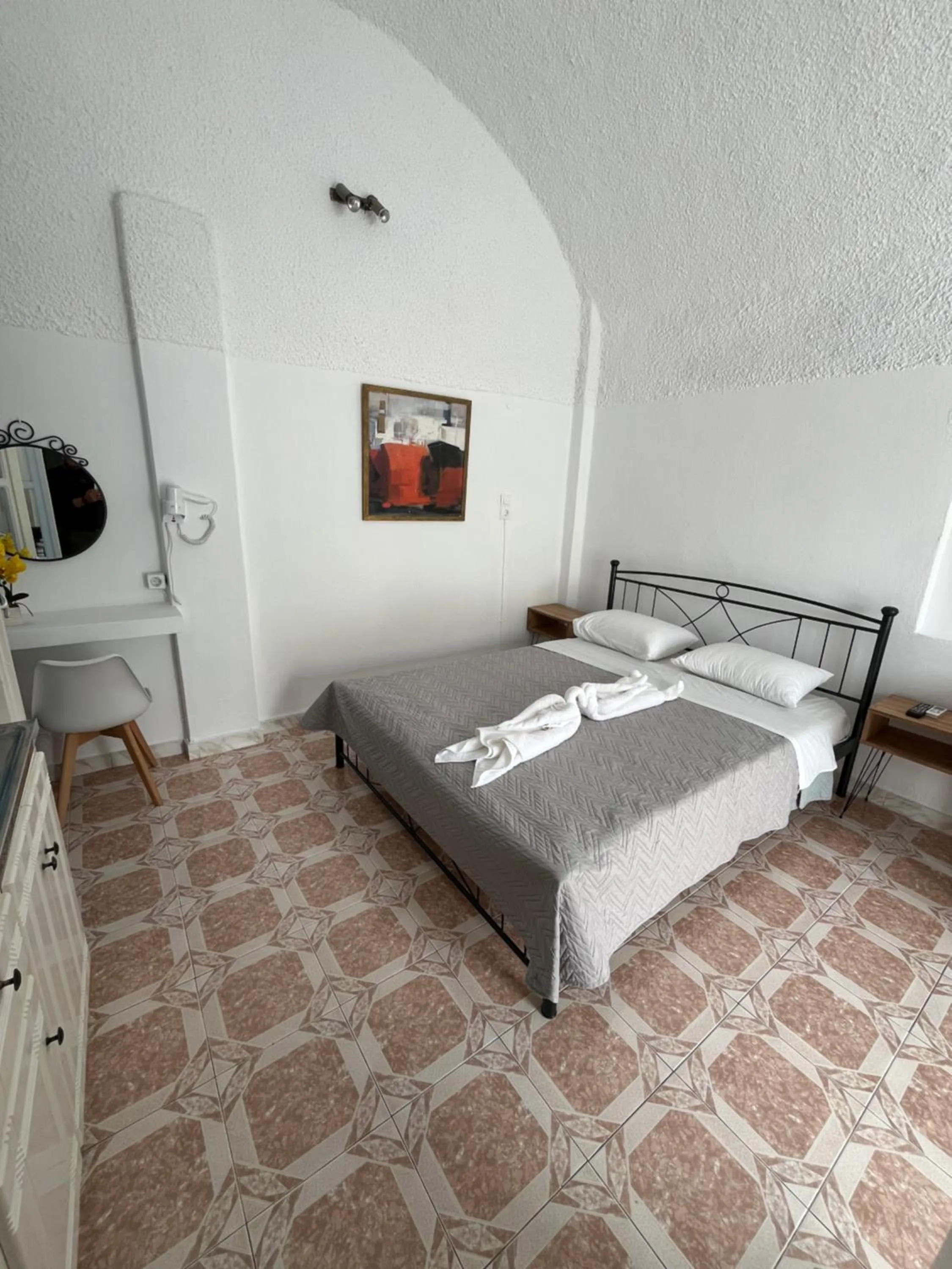 Bed in Stella Nomikou Apartments