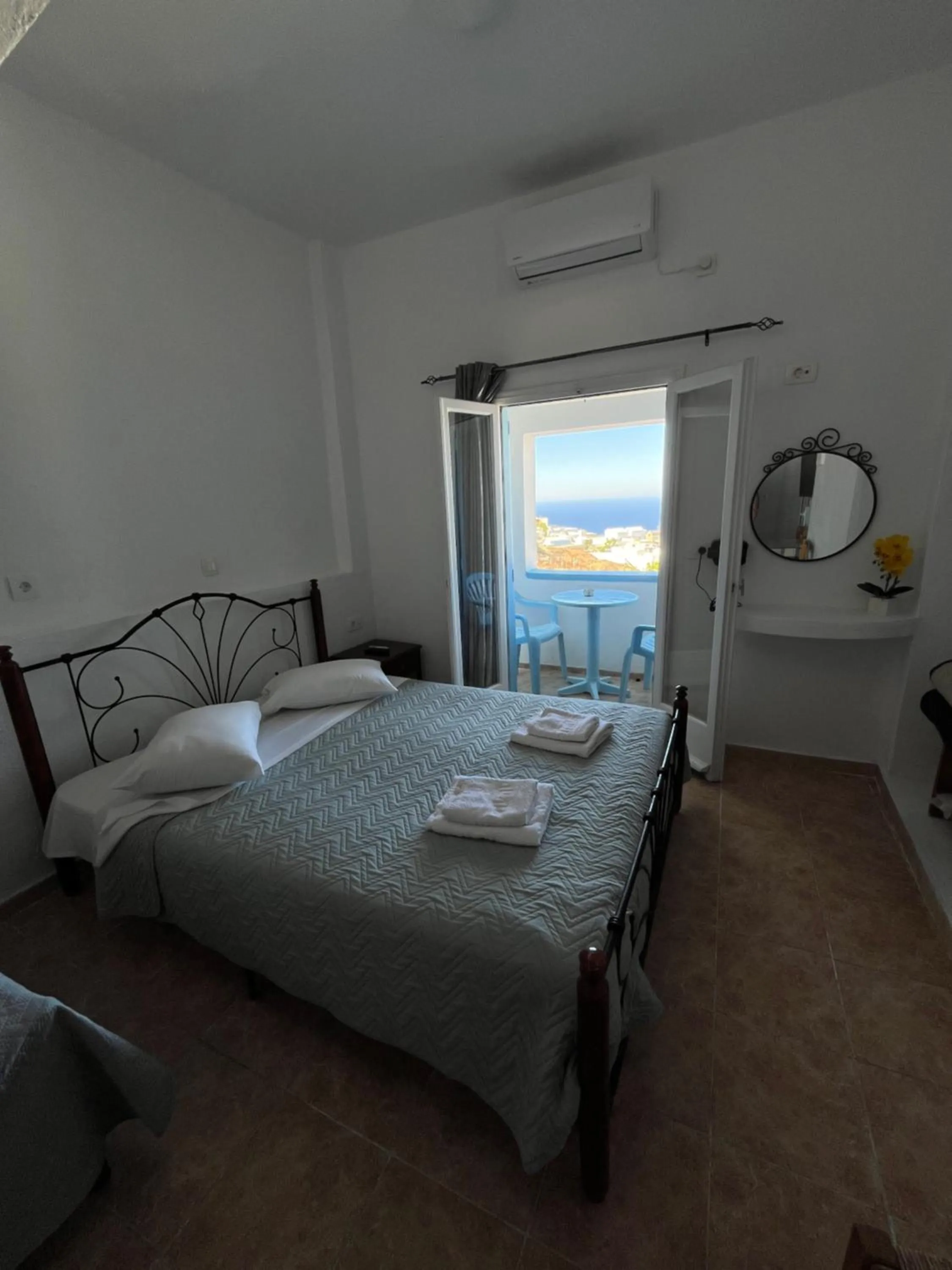 Bed in Stella Nomikou Apartments