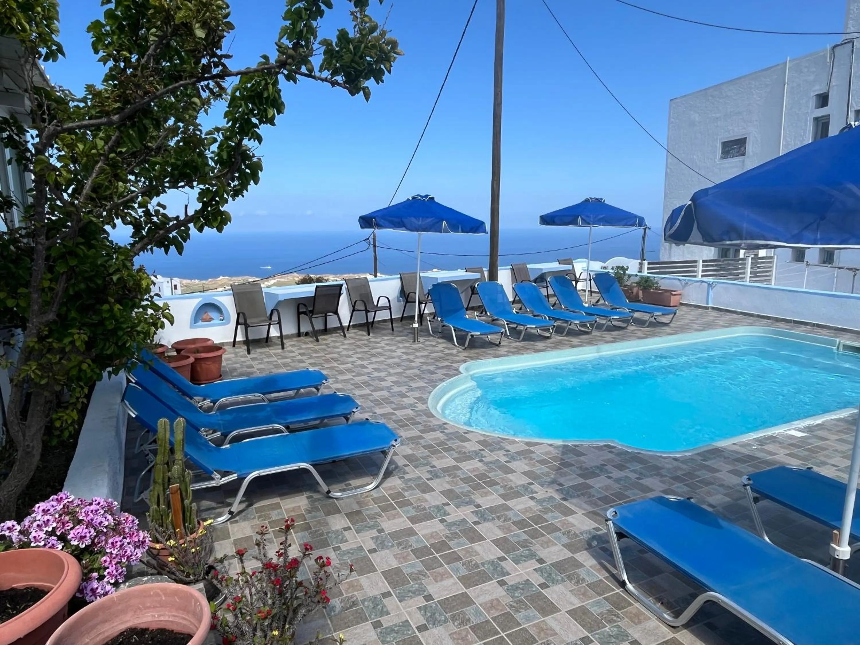 Pool view in Stella Nomikou Apartments