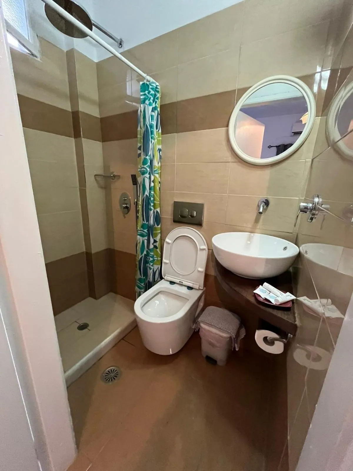 Shower in Stella Nomikou Apartments