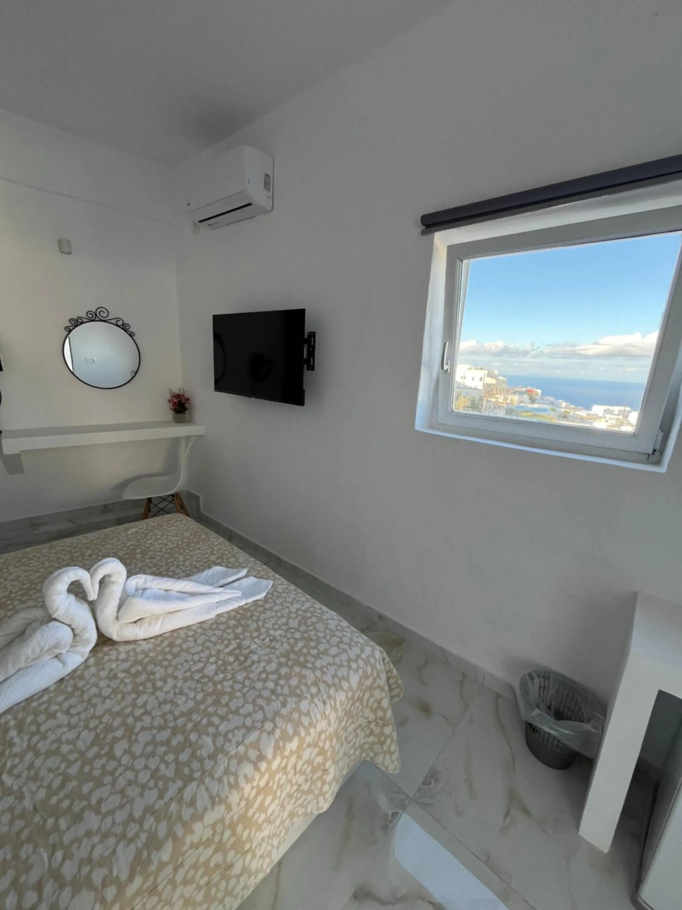 Bed in Stella Nomikou Apartments