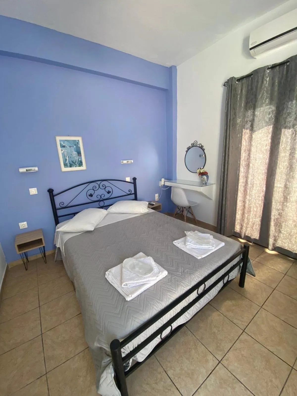 Toilet, Bed in Stella Nomikou Apartments