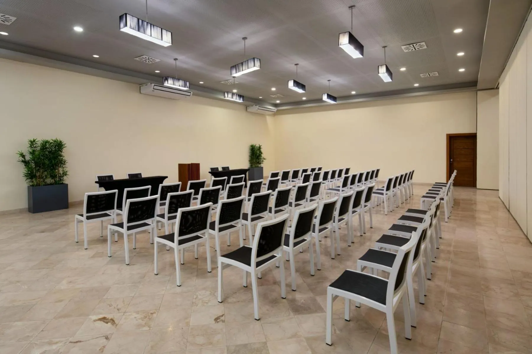 Meeting/conference room in Impressive Punta Cana - All Inclusive