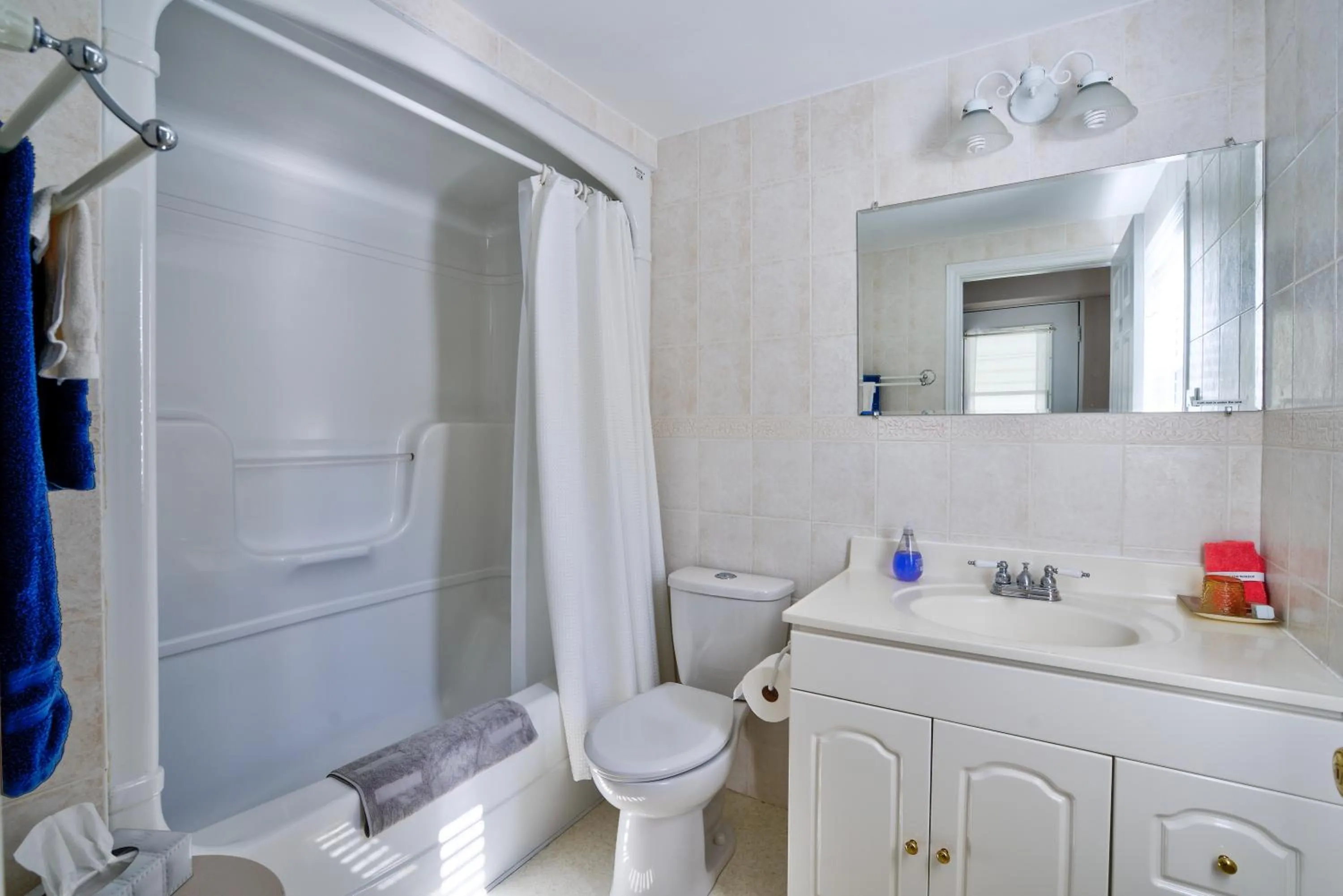 Bathroom in Finlay House Bed and Breakfast Niagara - on - the - Lake