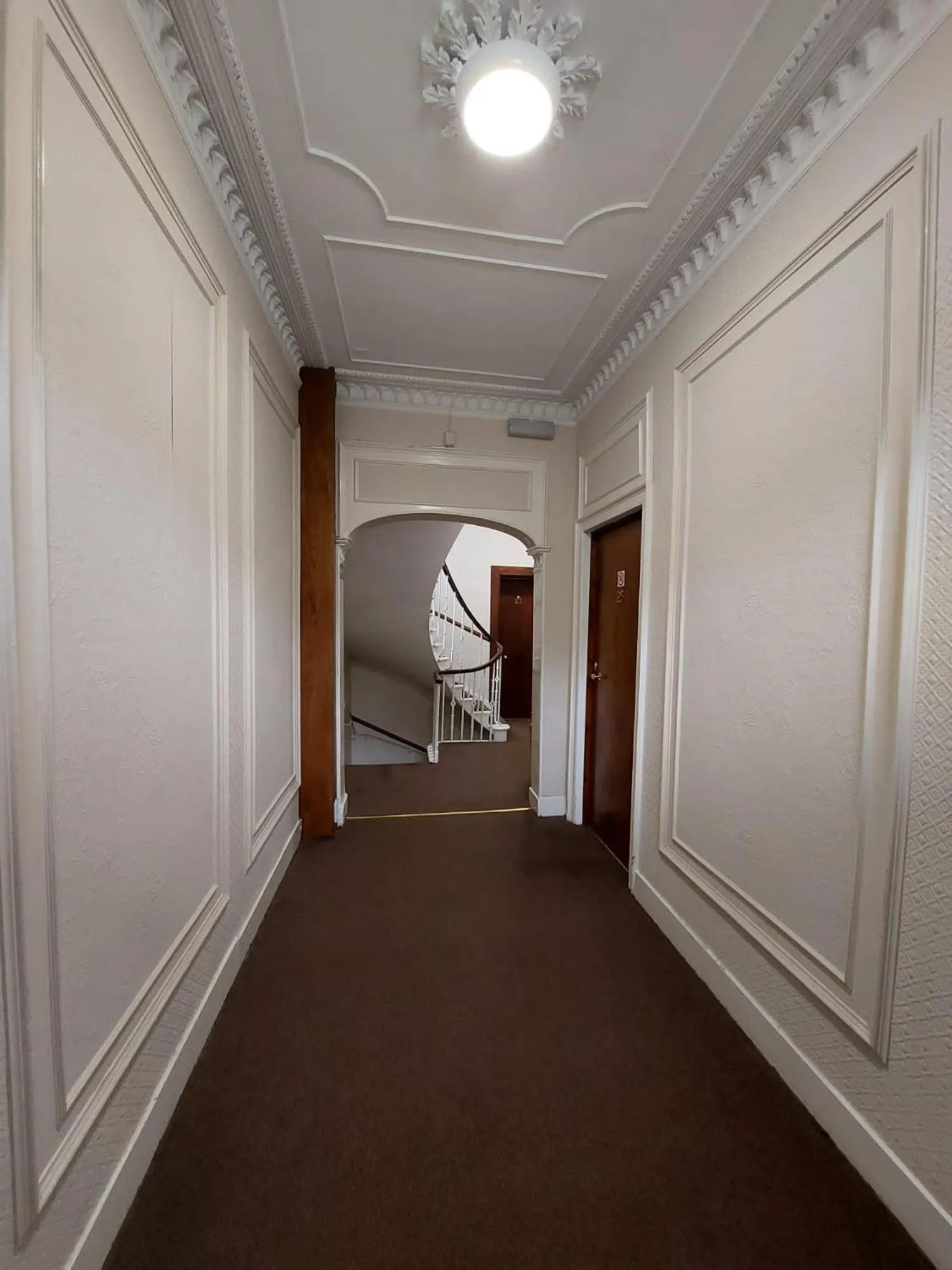 Property building in Edinburgh House Hotel