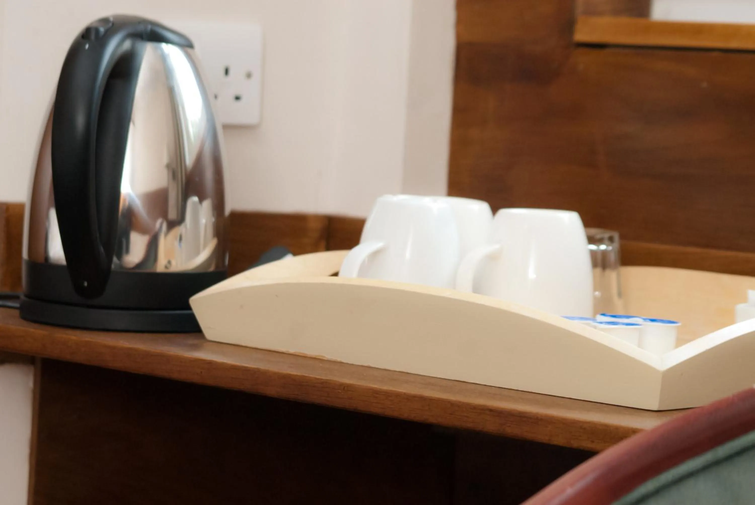 Coffee/tea facilities in Edinburgh House Hotel