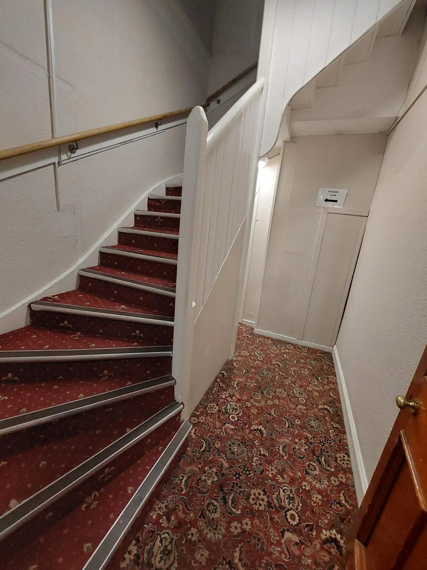 Property building in Edinburgh House Hotel