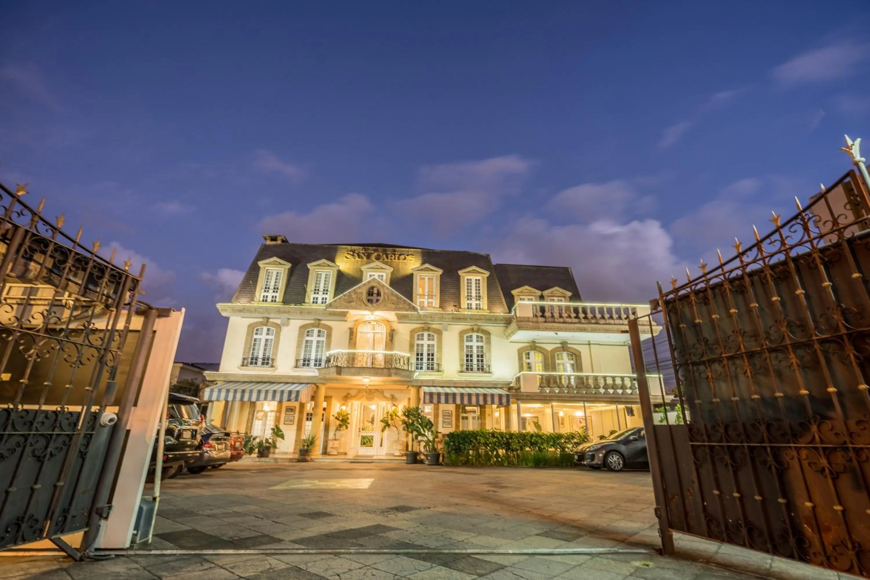 Property building in Hotel San Carlos