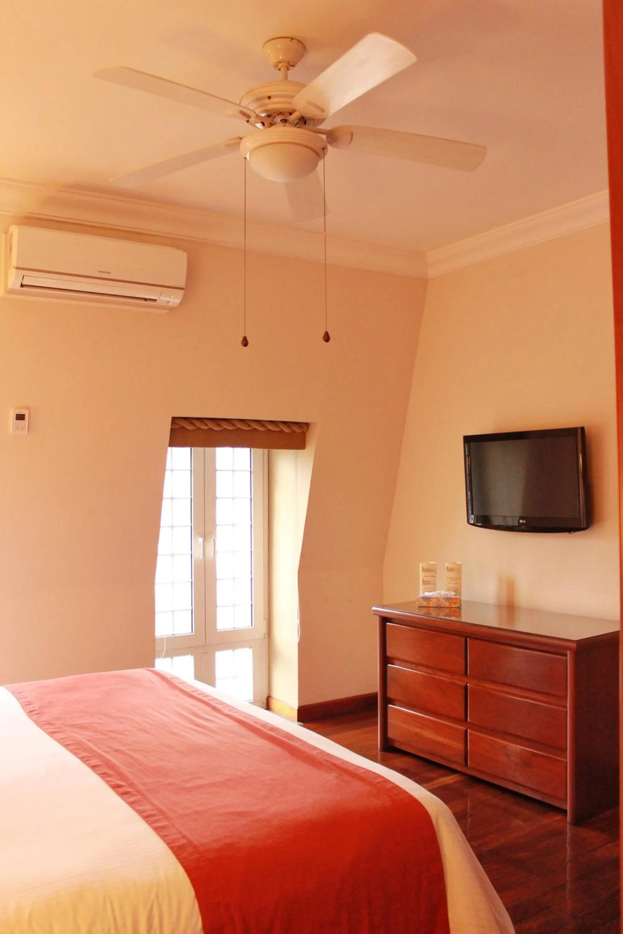 Bed in Hotel San Carlos