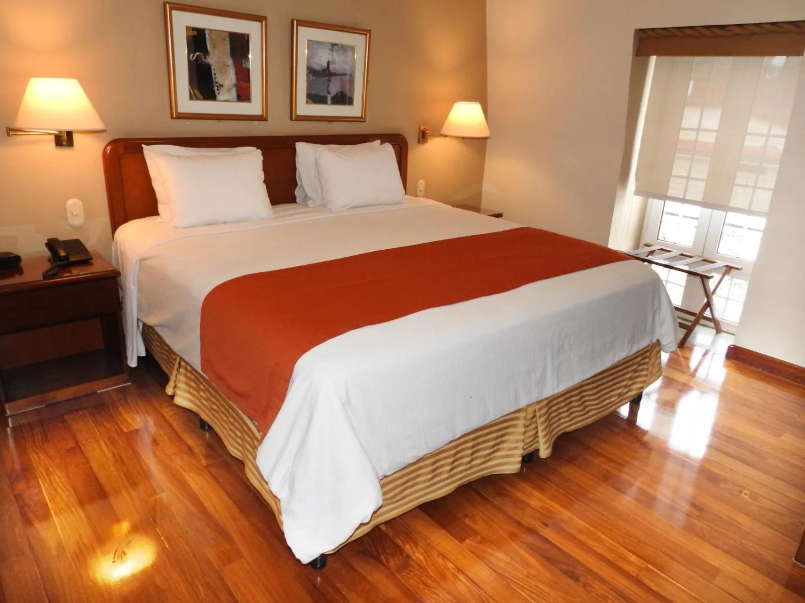 Bedroom, Bed in Hotel San Carlos