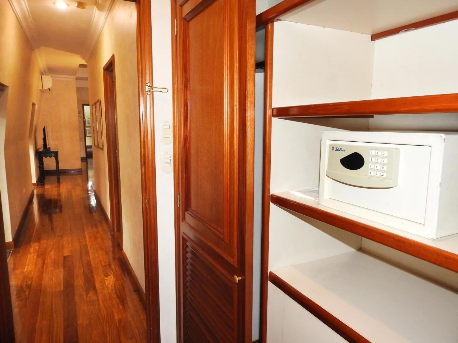 safe in Hotel San Carlos