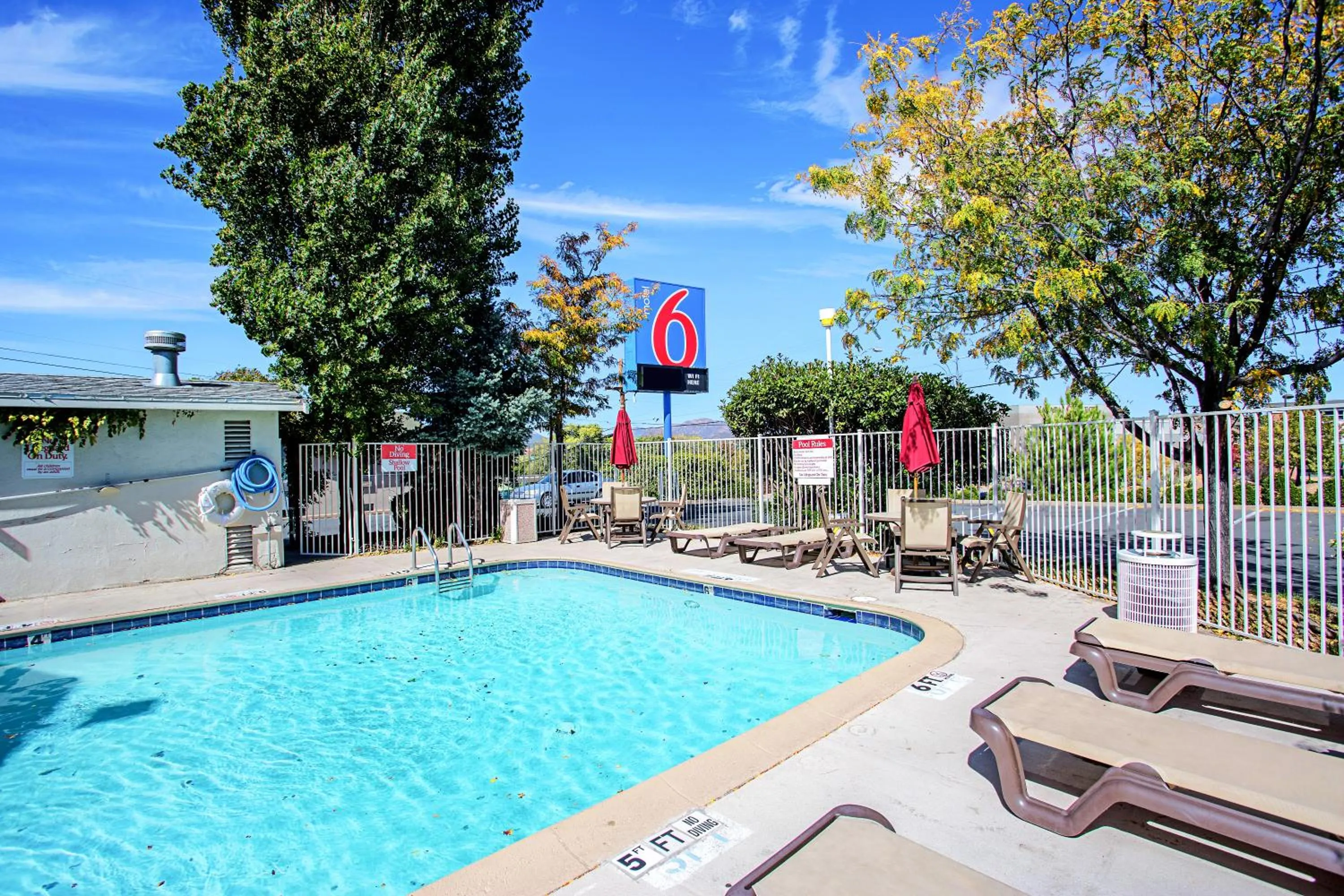 Swimming pool in Motel 6-Prescott, AZ