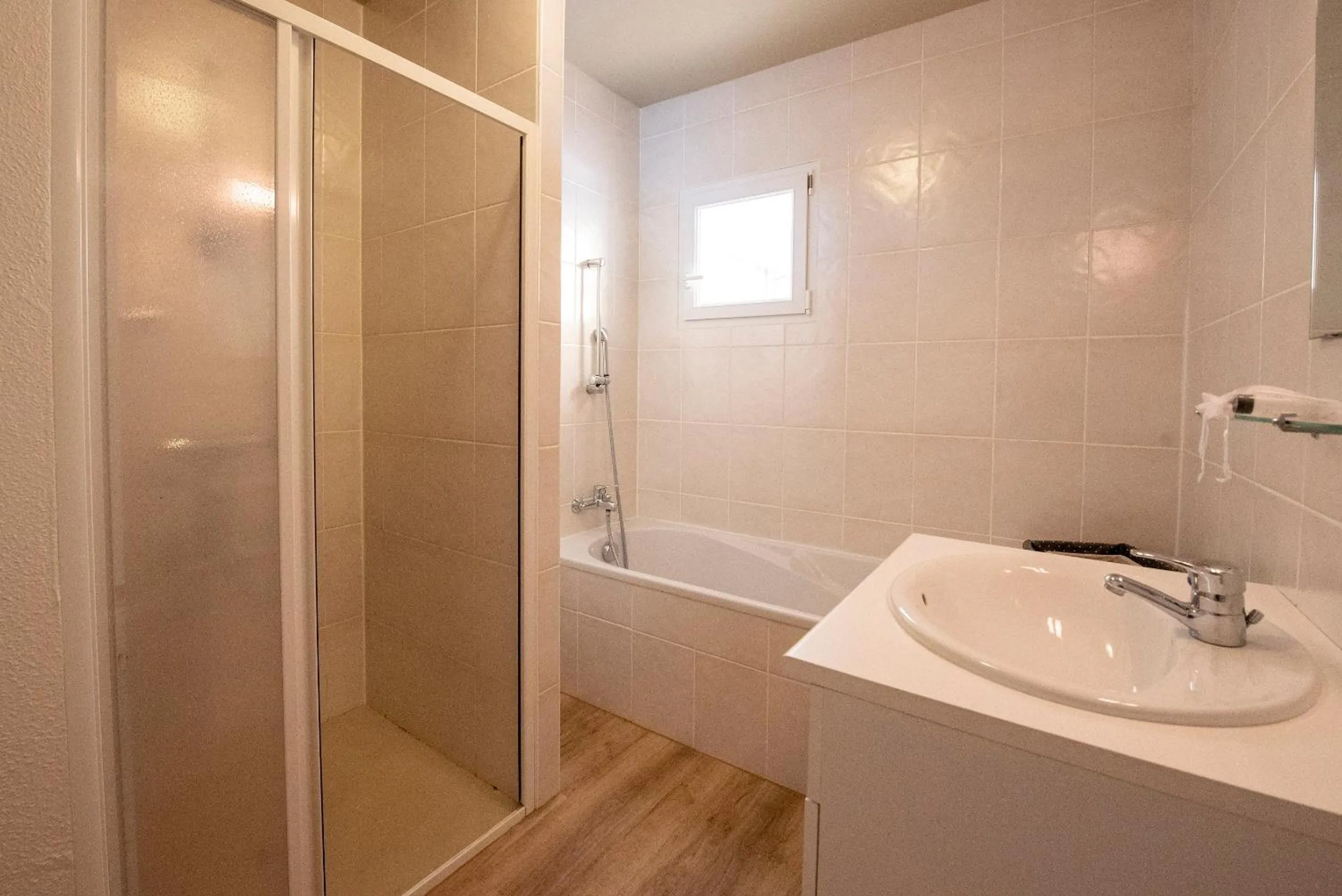 Bathroom in Oasis Les Jardins des Sables d'Olonne