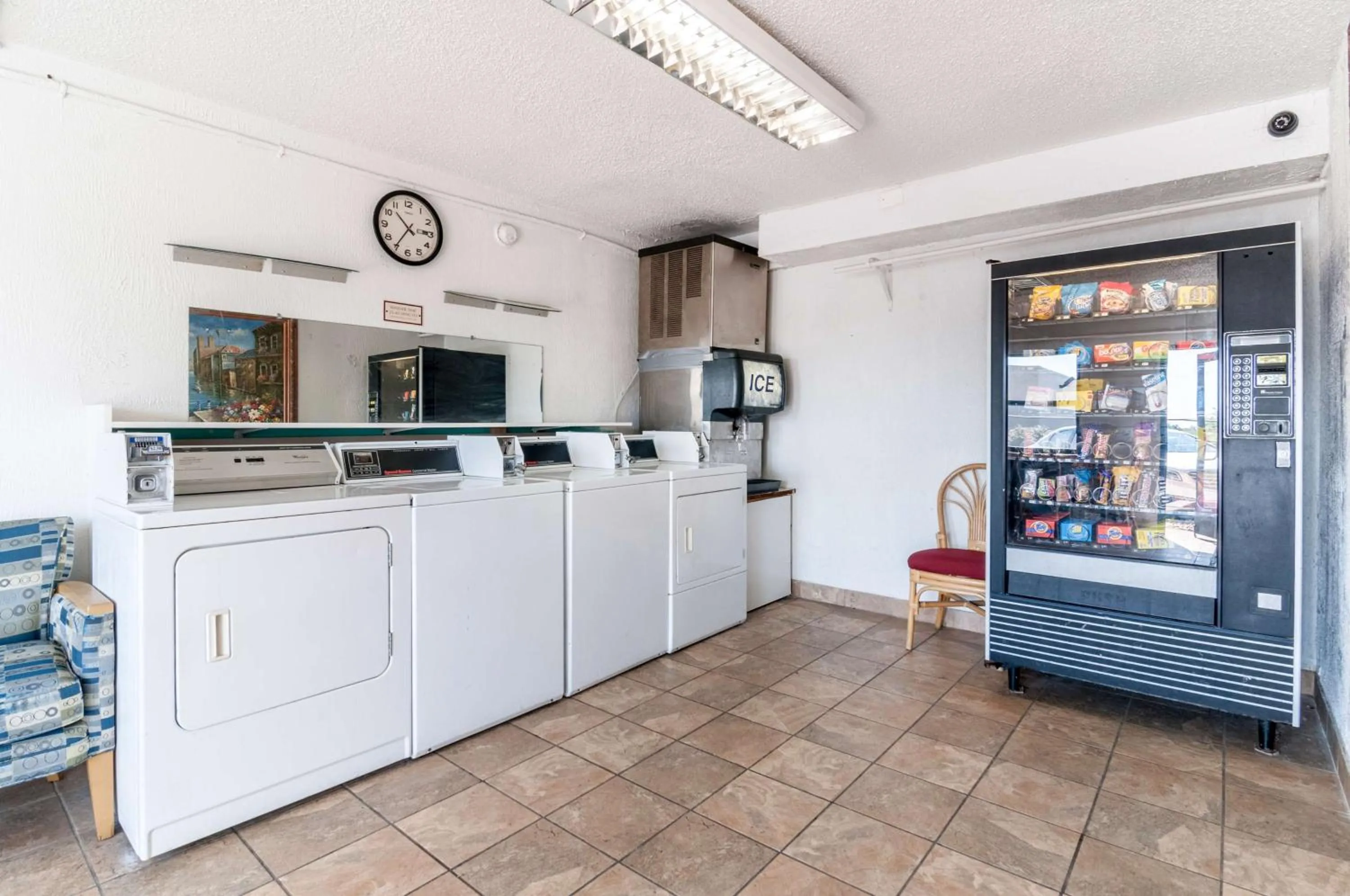 Property building in Motel 6-Farmington Hills, MI - Northwest - Farmington Hills