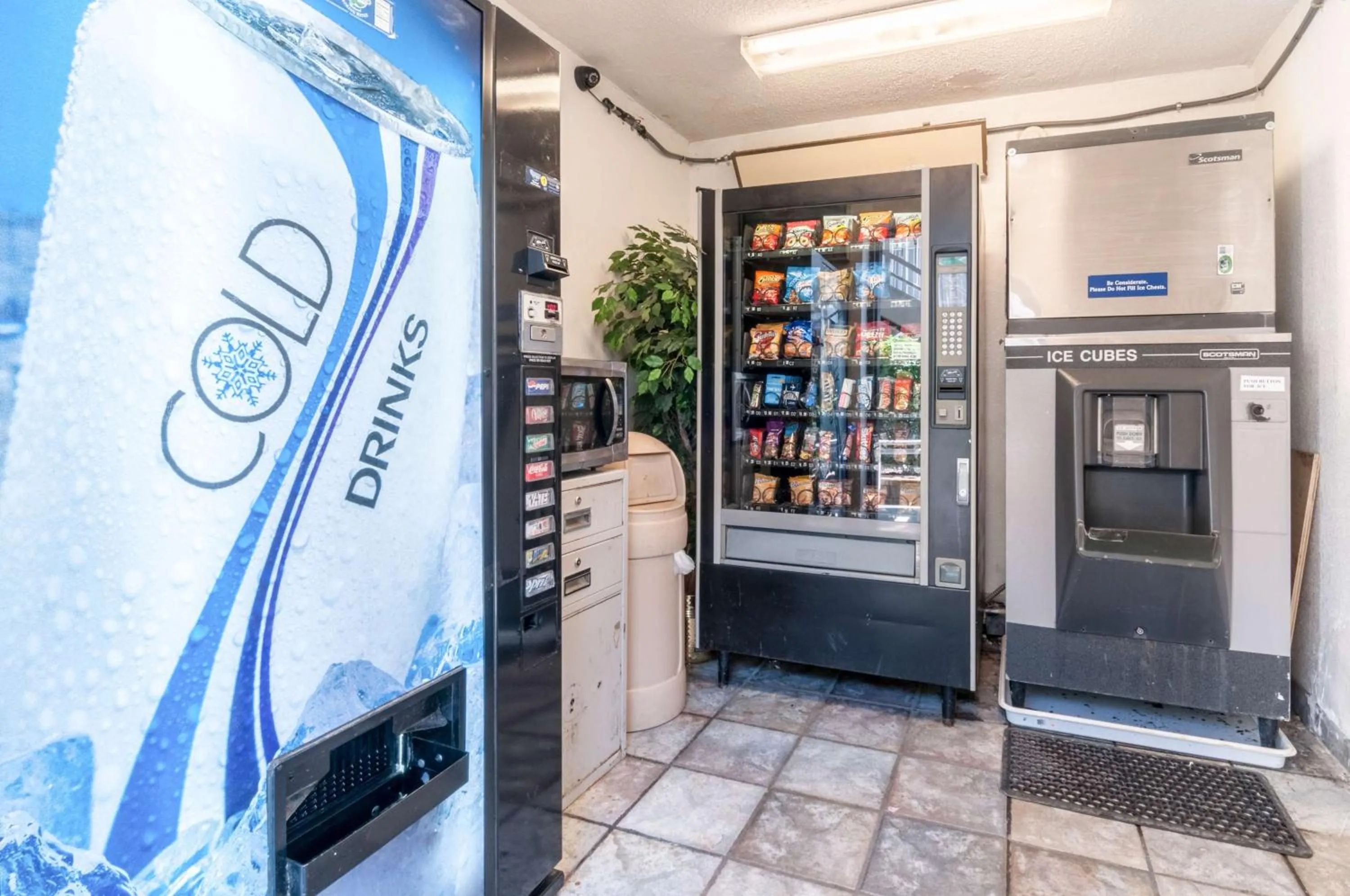 Property building in Motel 6-Farmington Hills, MI - Northwest - Farmington Hills