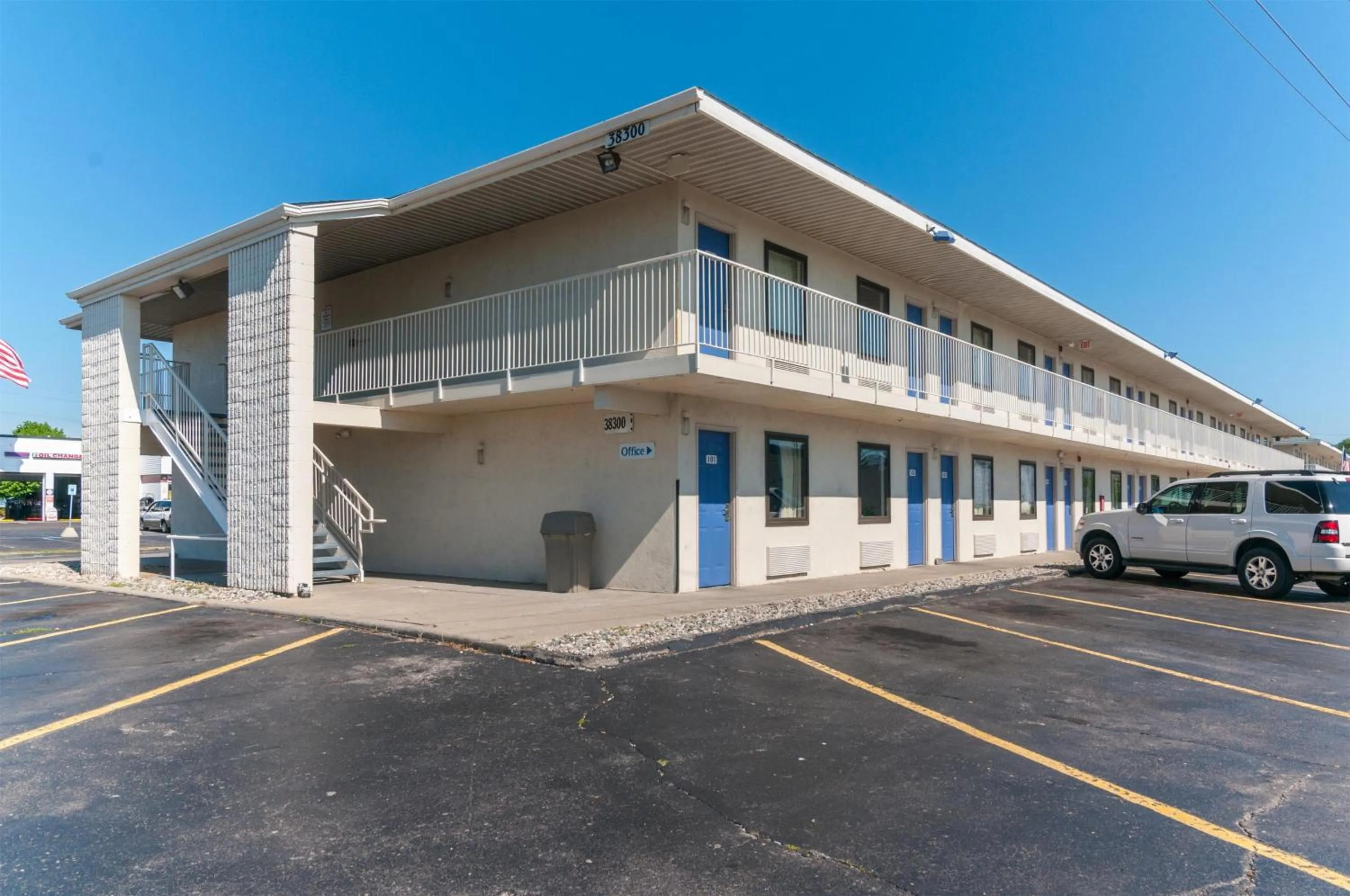 Property building in Motel 6-Farmington Hills, MI - Northwest - Farmington Hills
