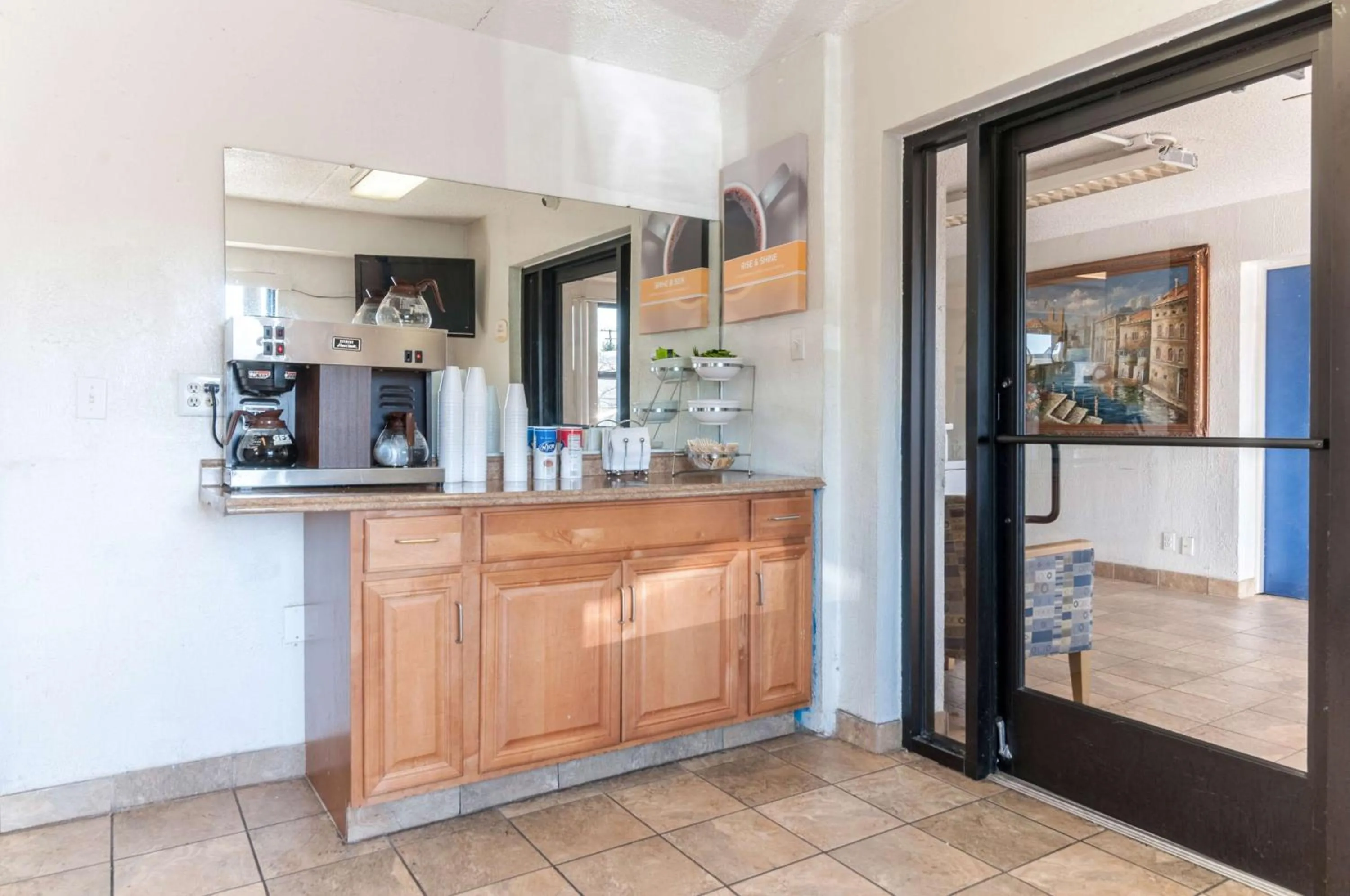 Lobby or reception in Motel 6-Farmington Hills, MI - Northwest - Farmington Hills