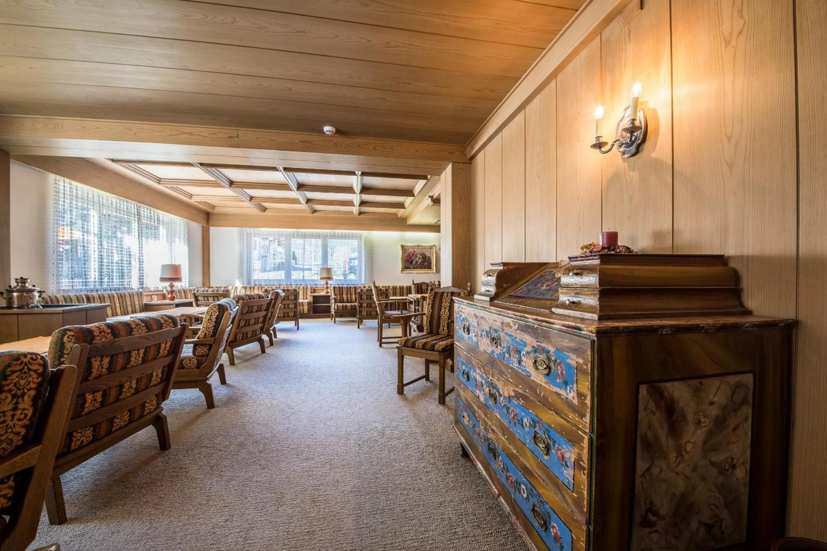 Communal lounge/ TV room in Hotel Antholzerhof