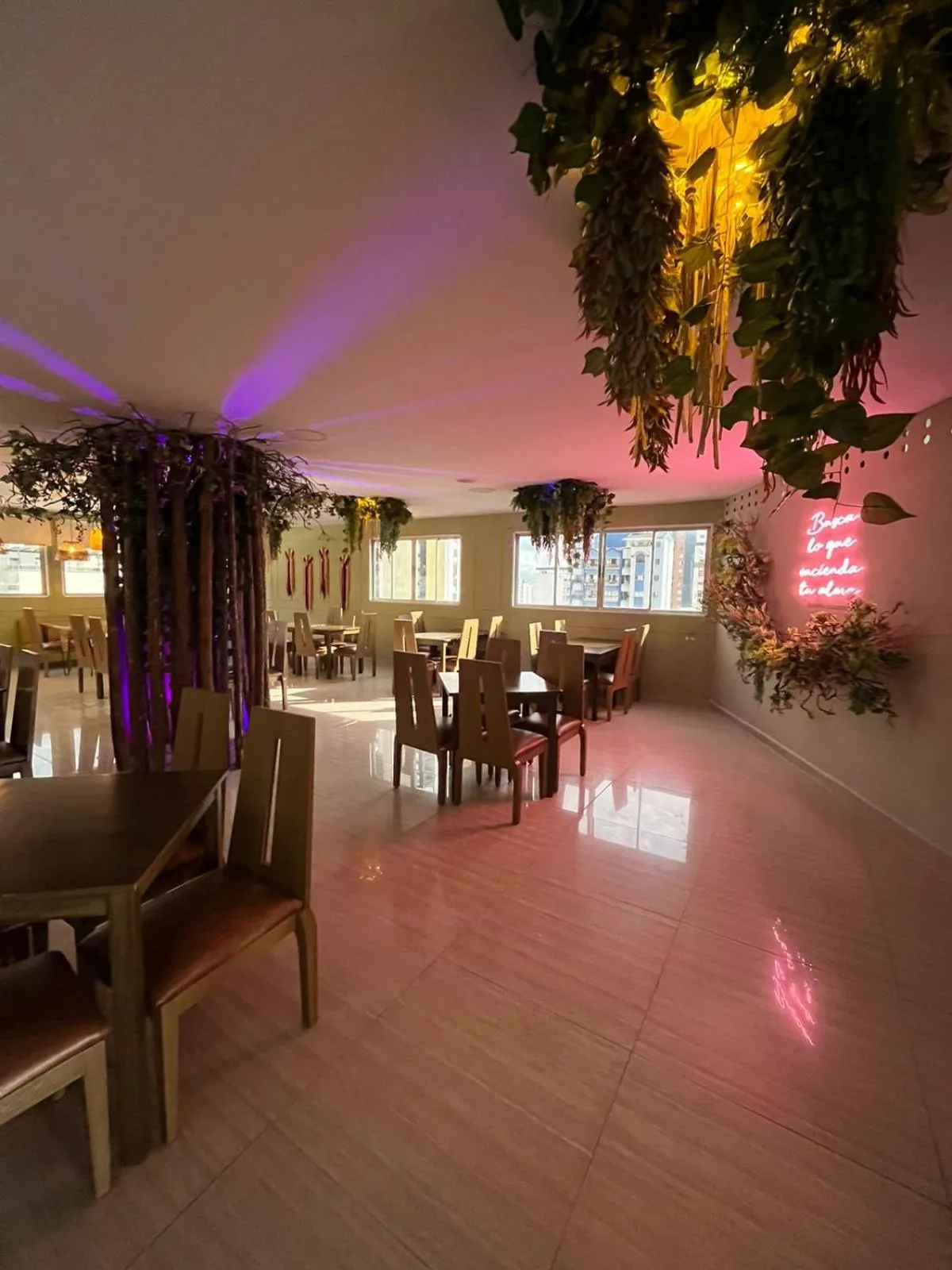 Restaurant/places to eat in Hotel La Serrania Bucaramanga