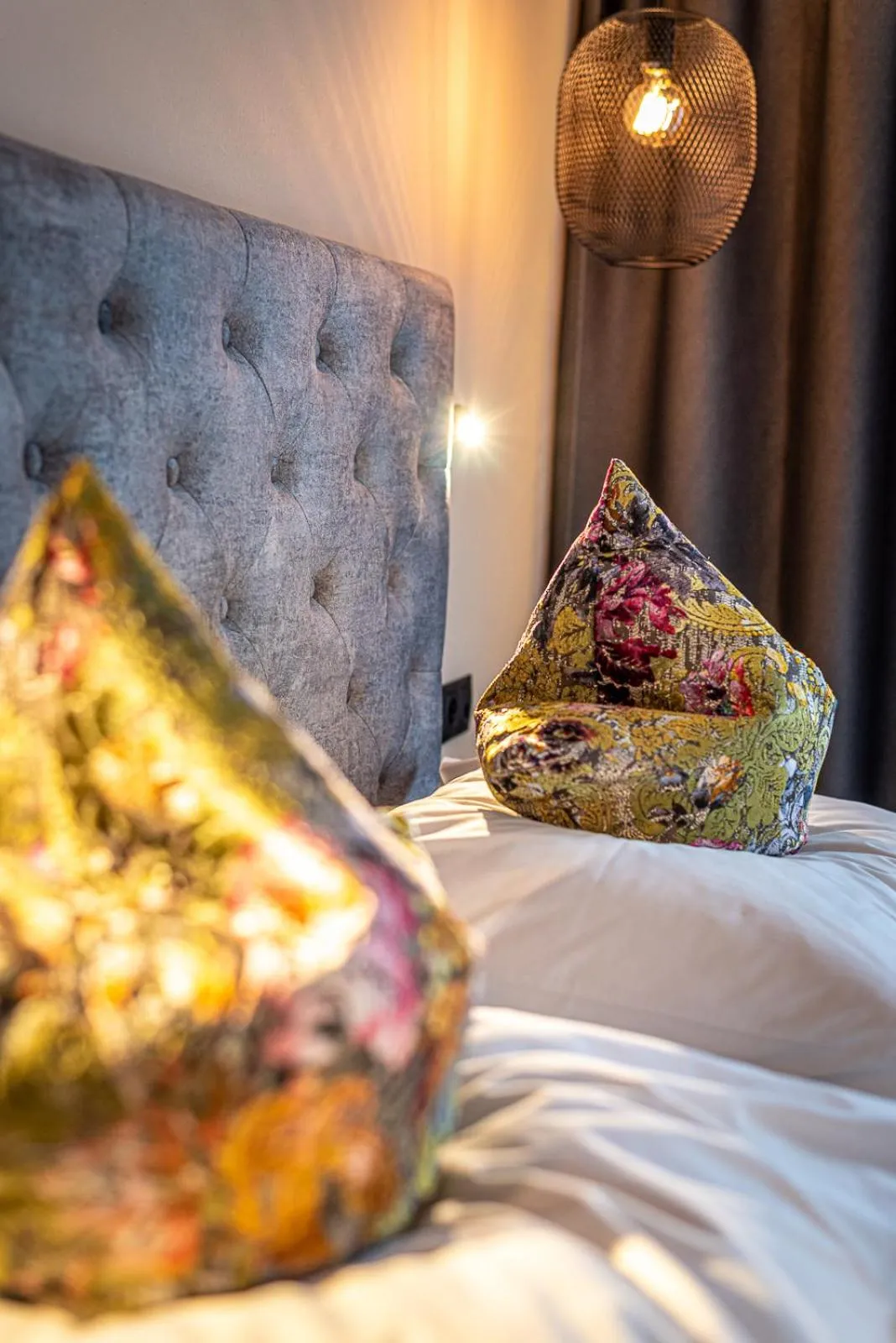 Bedroom, Bed in Hotel Zum Mohren