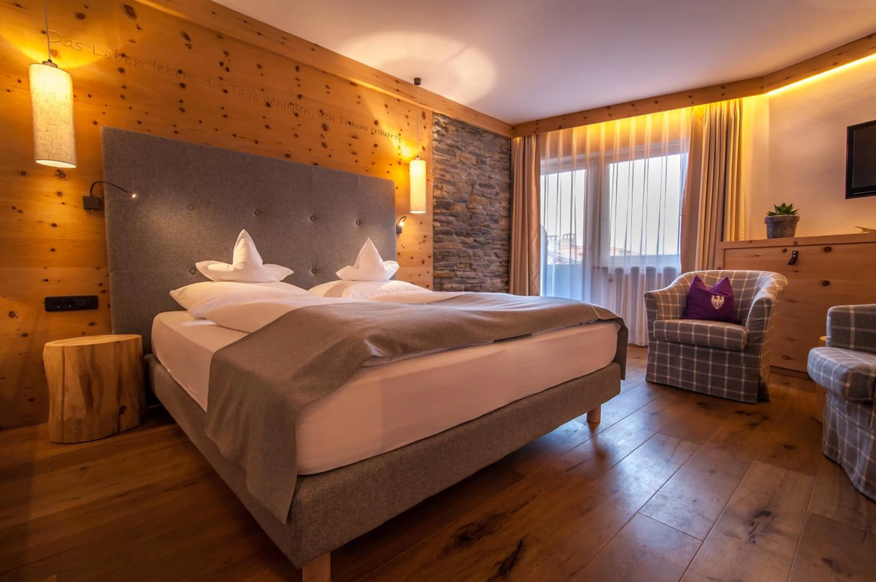 Bedroom, Bed in Hotel Zum Mohren