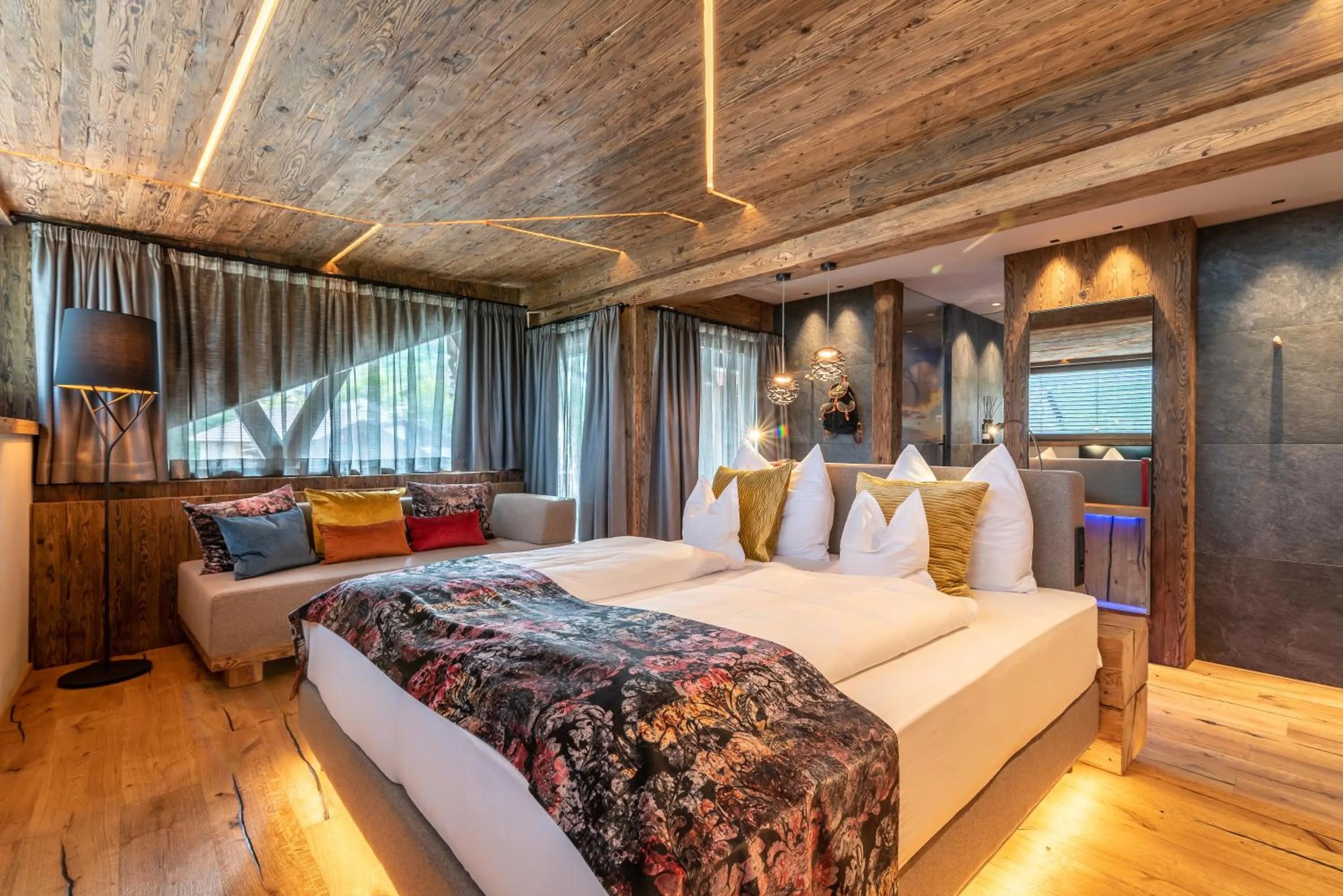 Bedroom, Bed in Hotel Zum Mohren