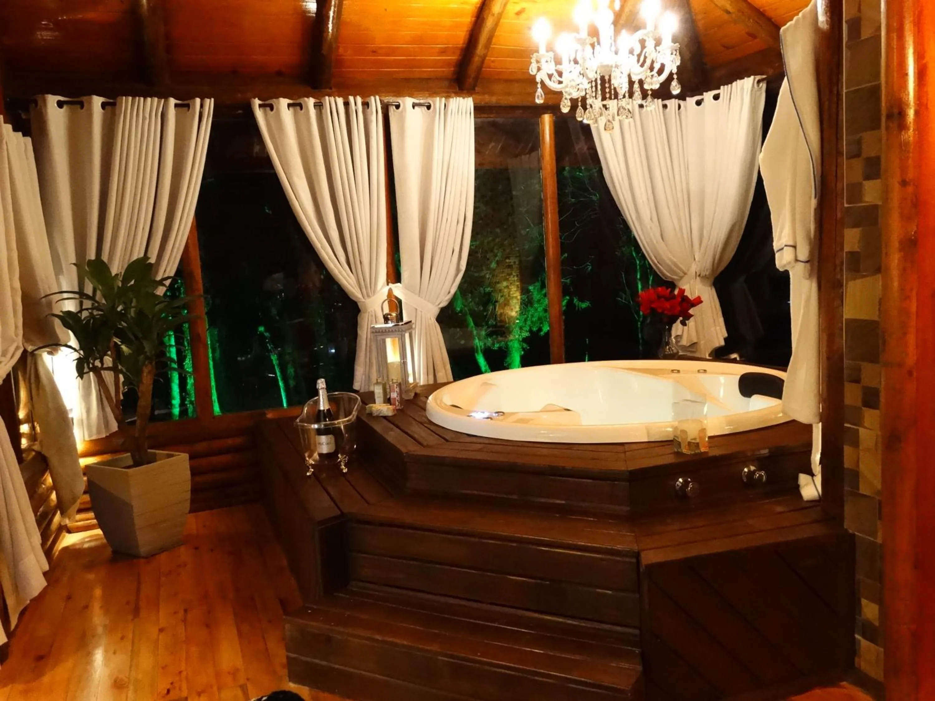 Hot Tub in Pousada Recanto dos Pôneis Rio Rufino Urubici