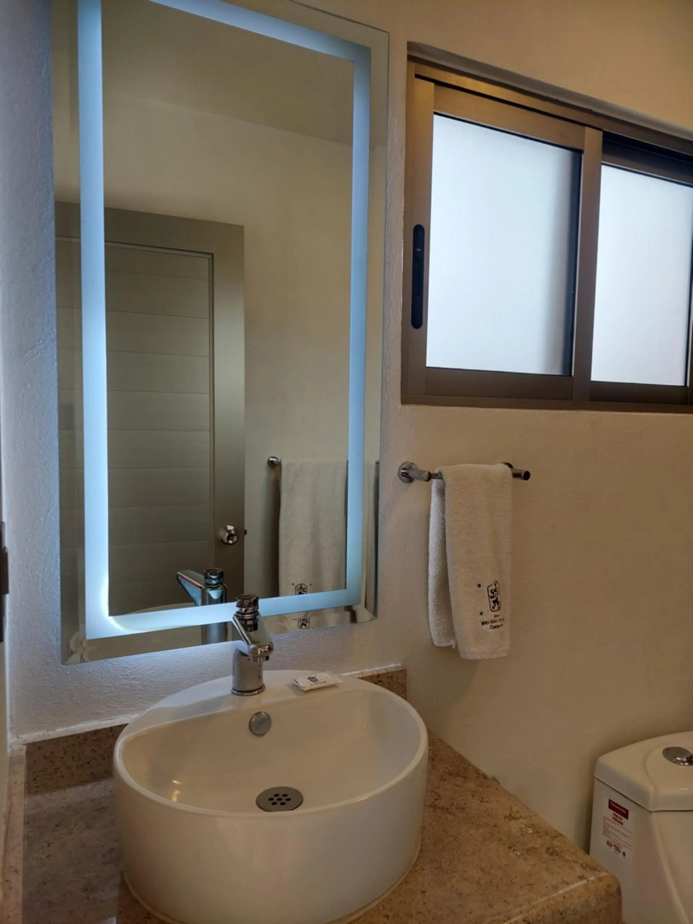 Bathroom in Hotel Parador del Rey