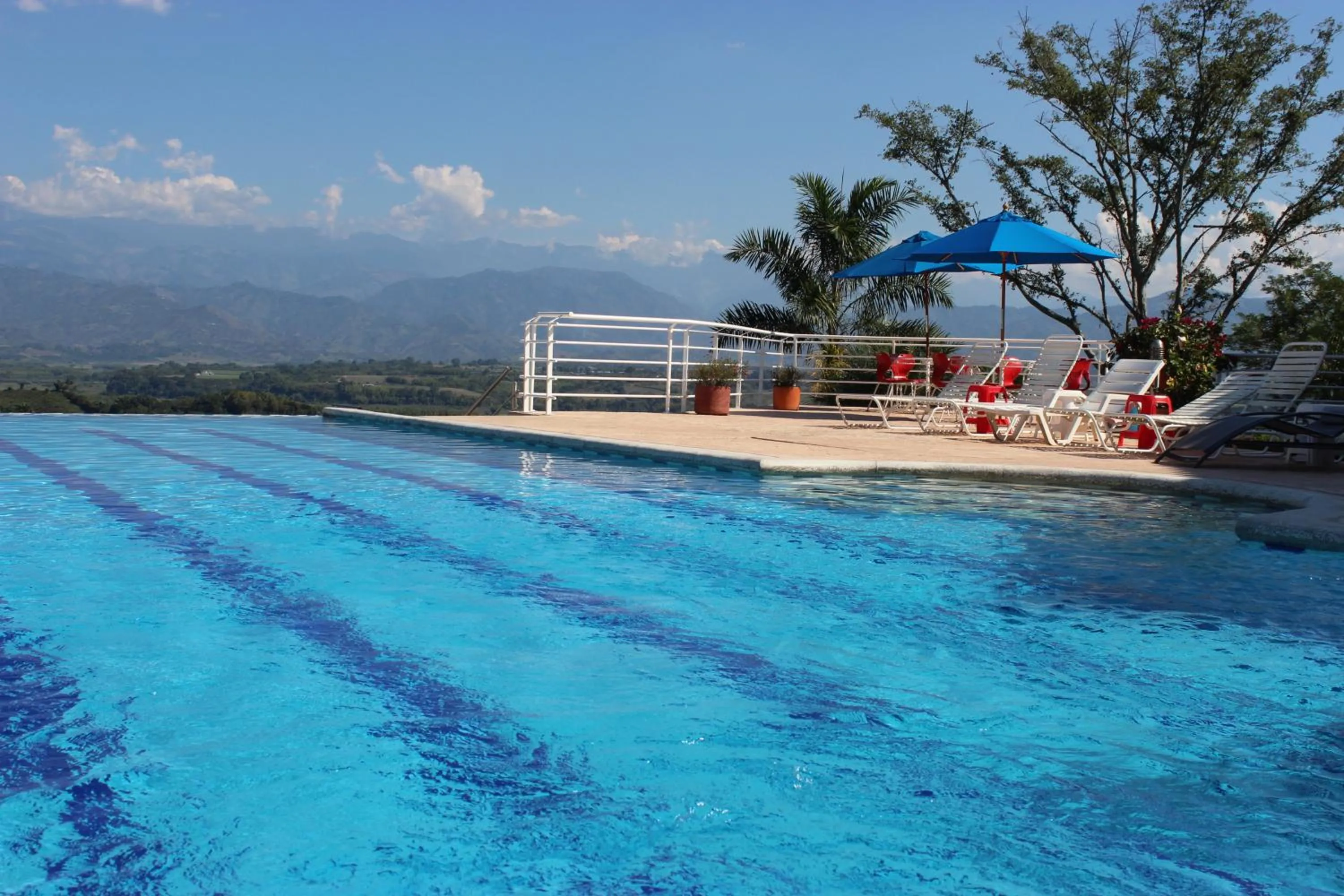 Swimming pool in Hotel Mirador Las Palmas