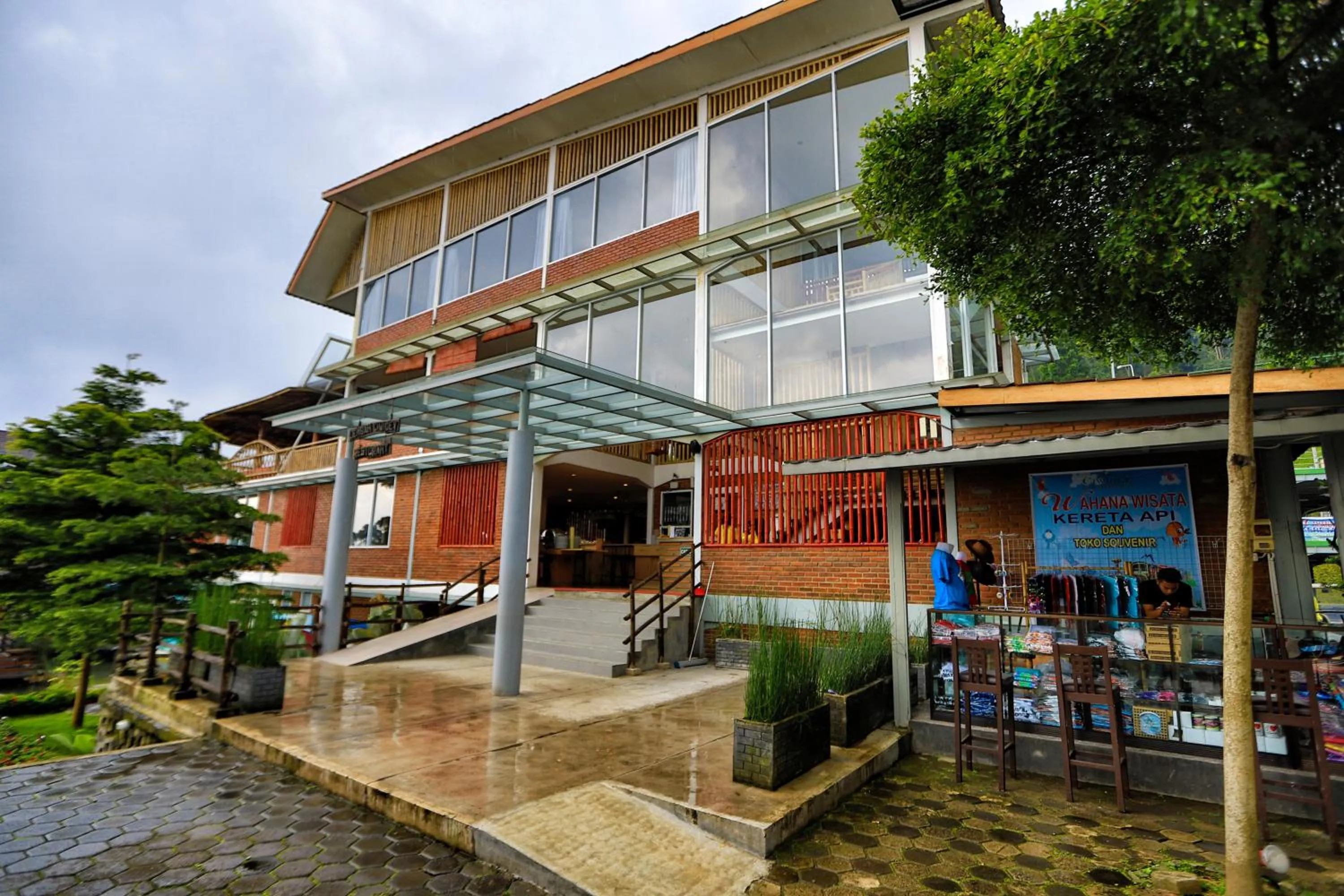 Restaurant/places to eat in Ciwidey Valley Resort