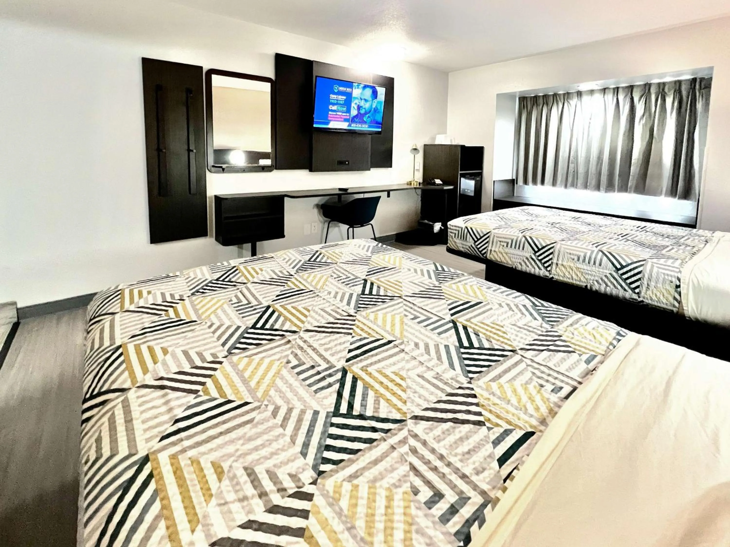 Bedroom, Bed in Motel 6-Simpsonville, SC - Greenville