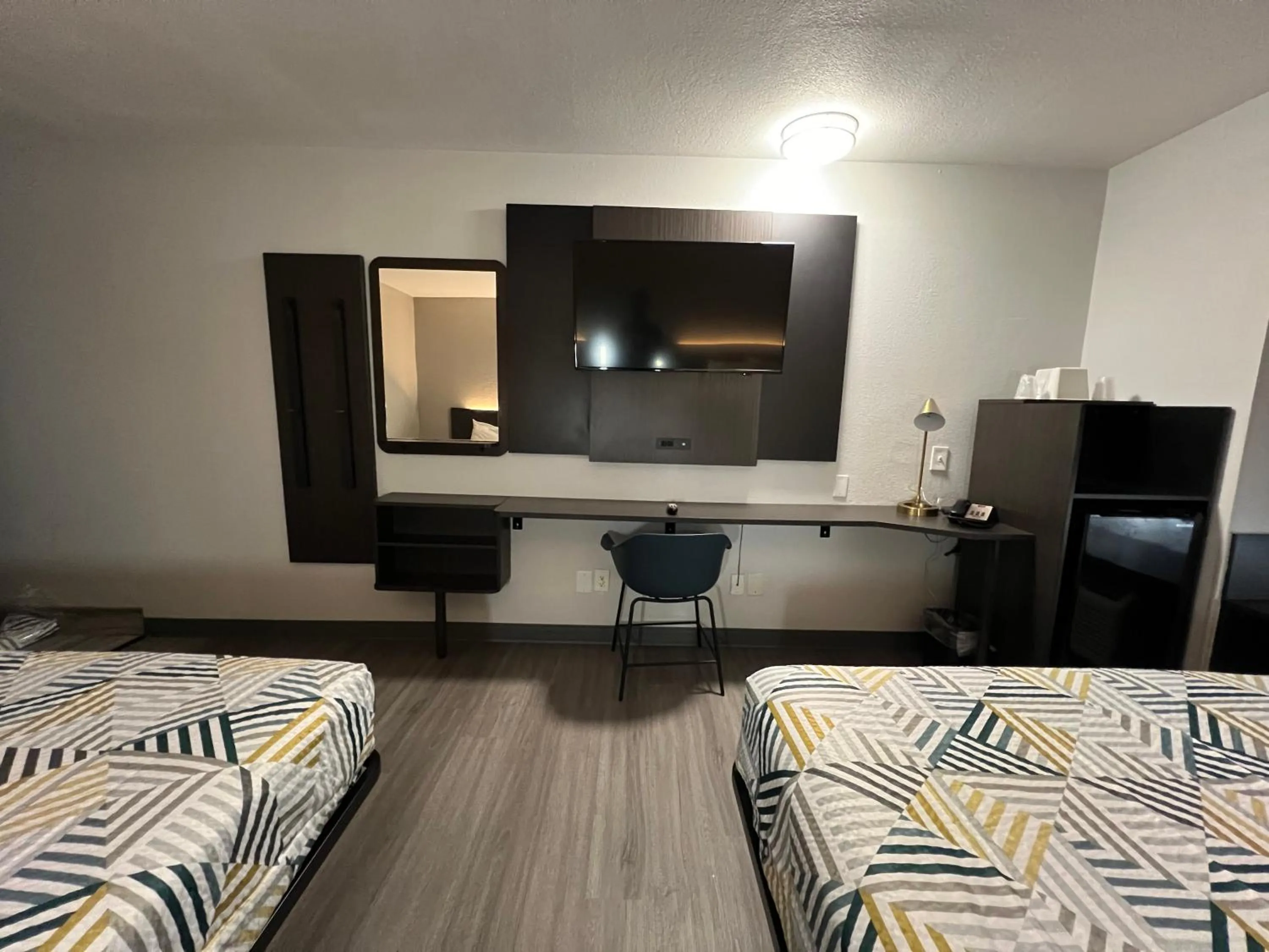 Bed in Motel 6-Simpsonville, SC - Greenville