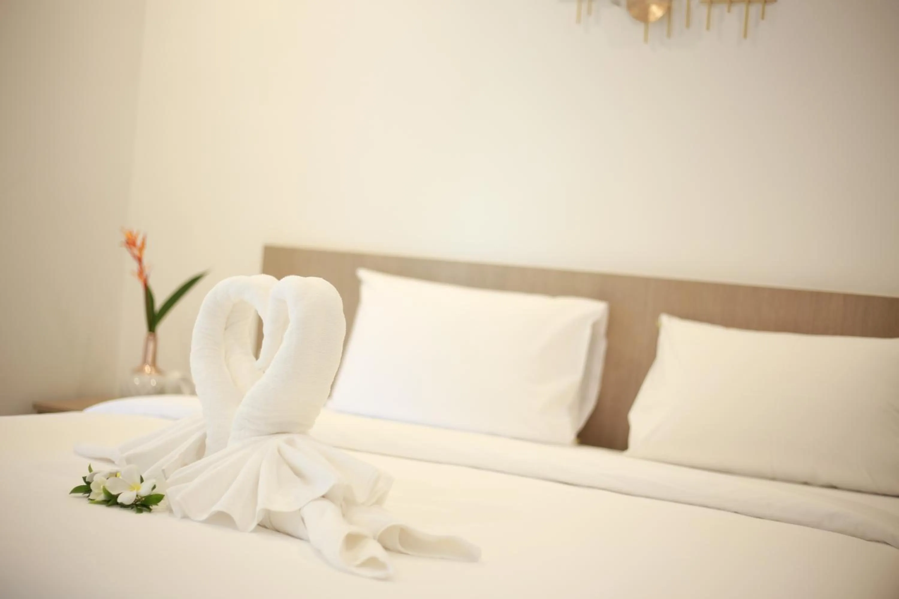 Bedroom, Bed in Shangrilah Bungalow