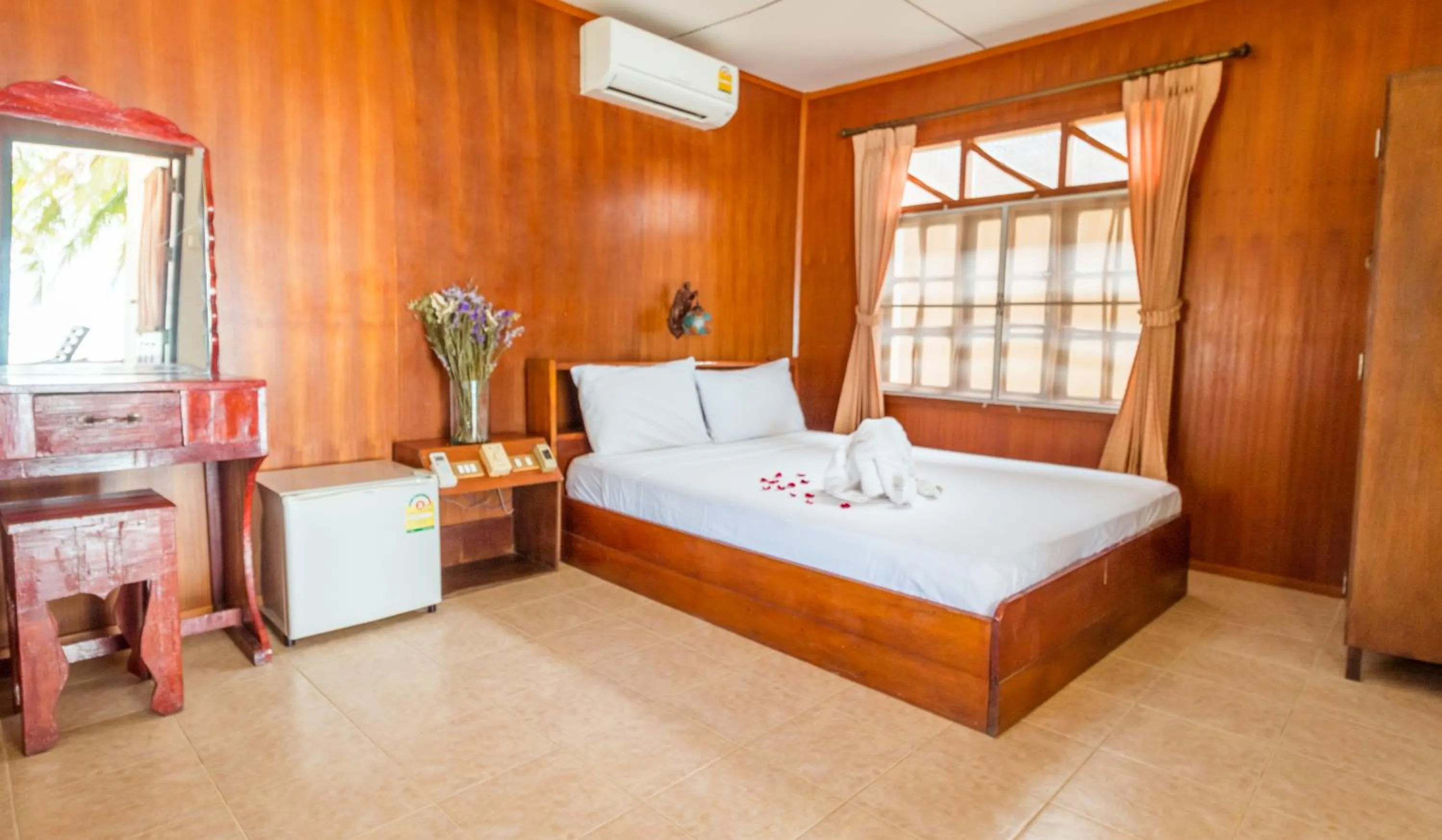 Bed in Shangrilah Bungalow