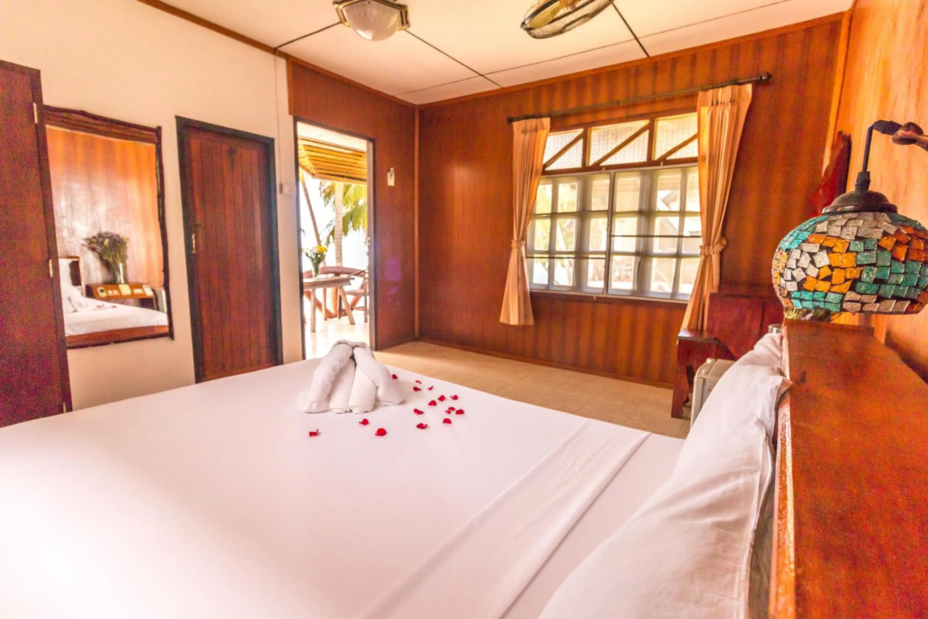 Bed in Shangrilah Bungalow