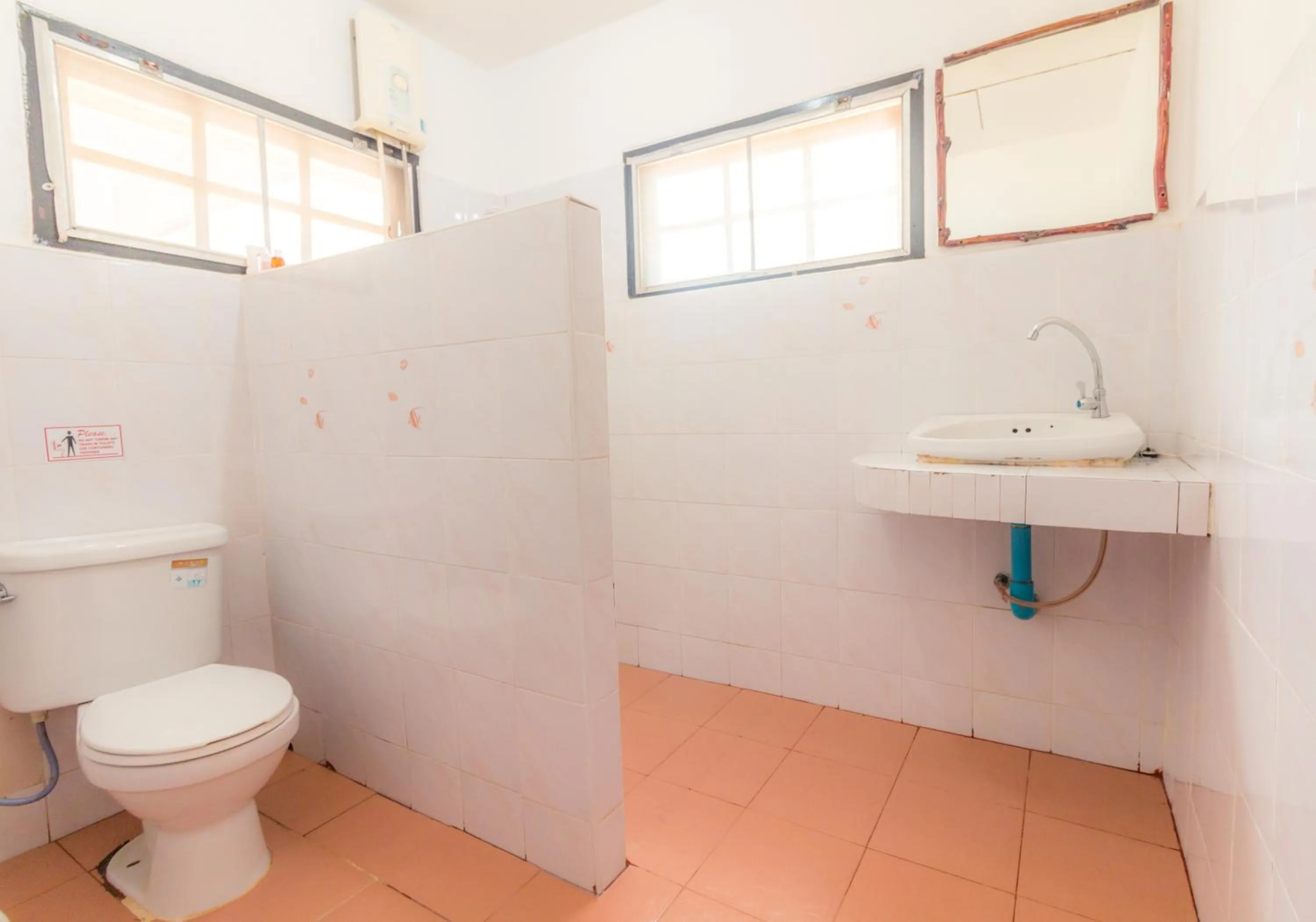 Bathroom in Shangrilah Bungalow