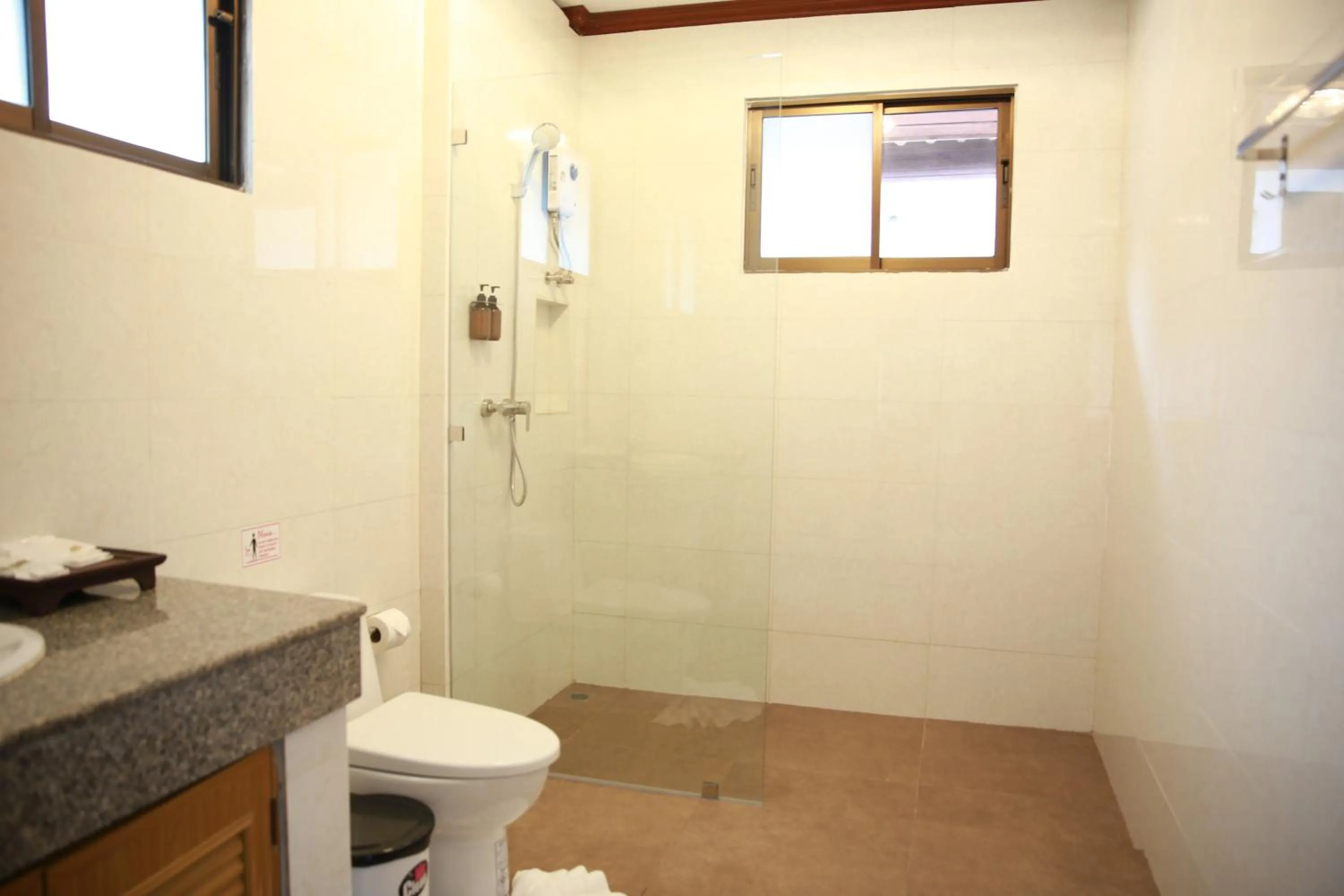 Bathroom in Shangrilah Bungalow