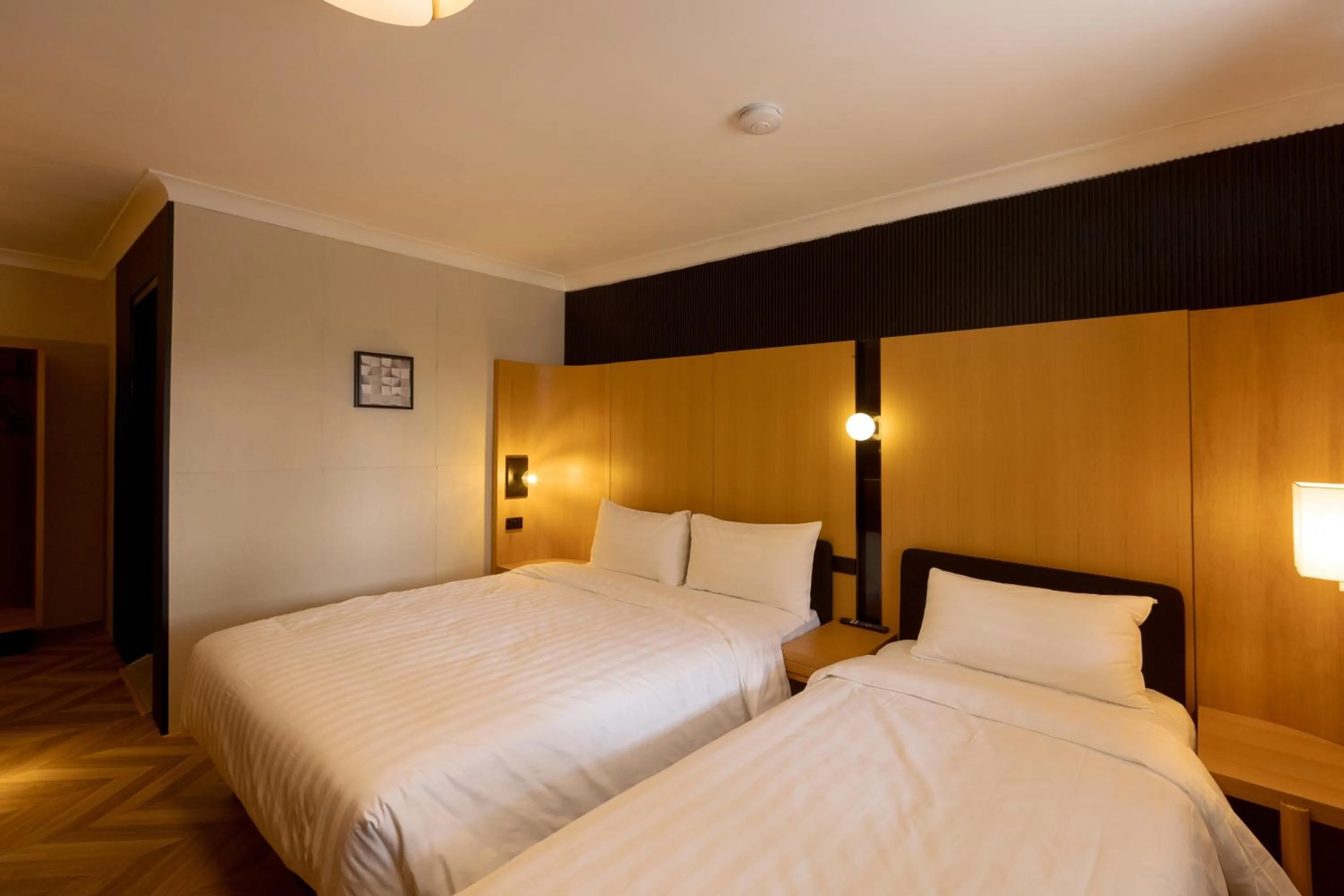 Photo of the whole room, Bed in Mu S Boutique Motel "Matthew Flinders"