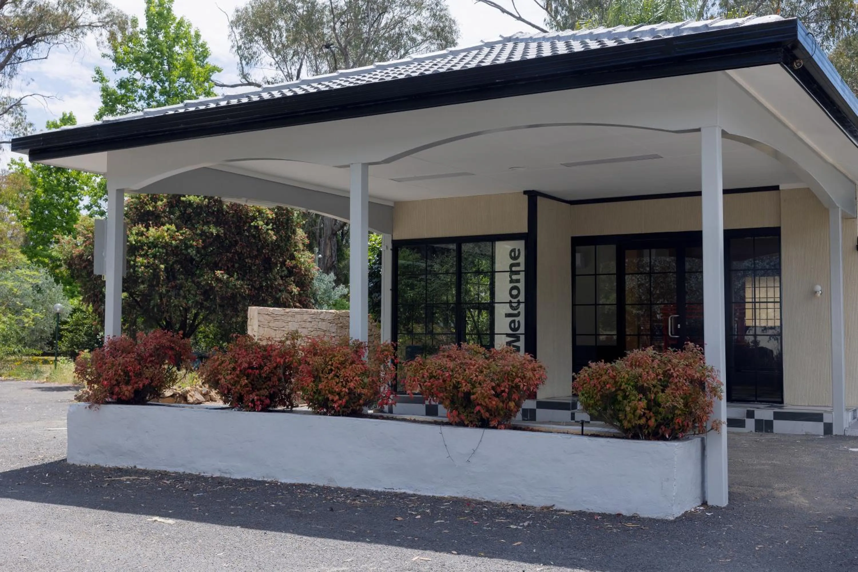 Property building in Mu S Boutique Motel "Matthew Flinders"