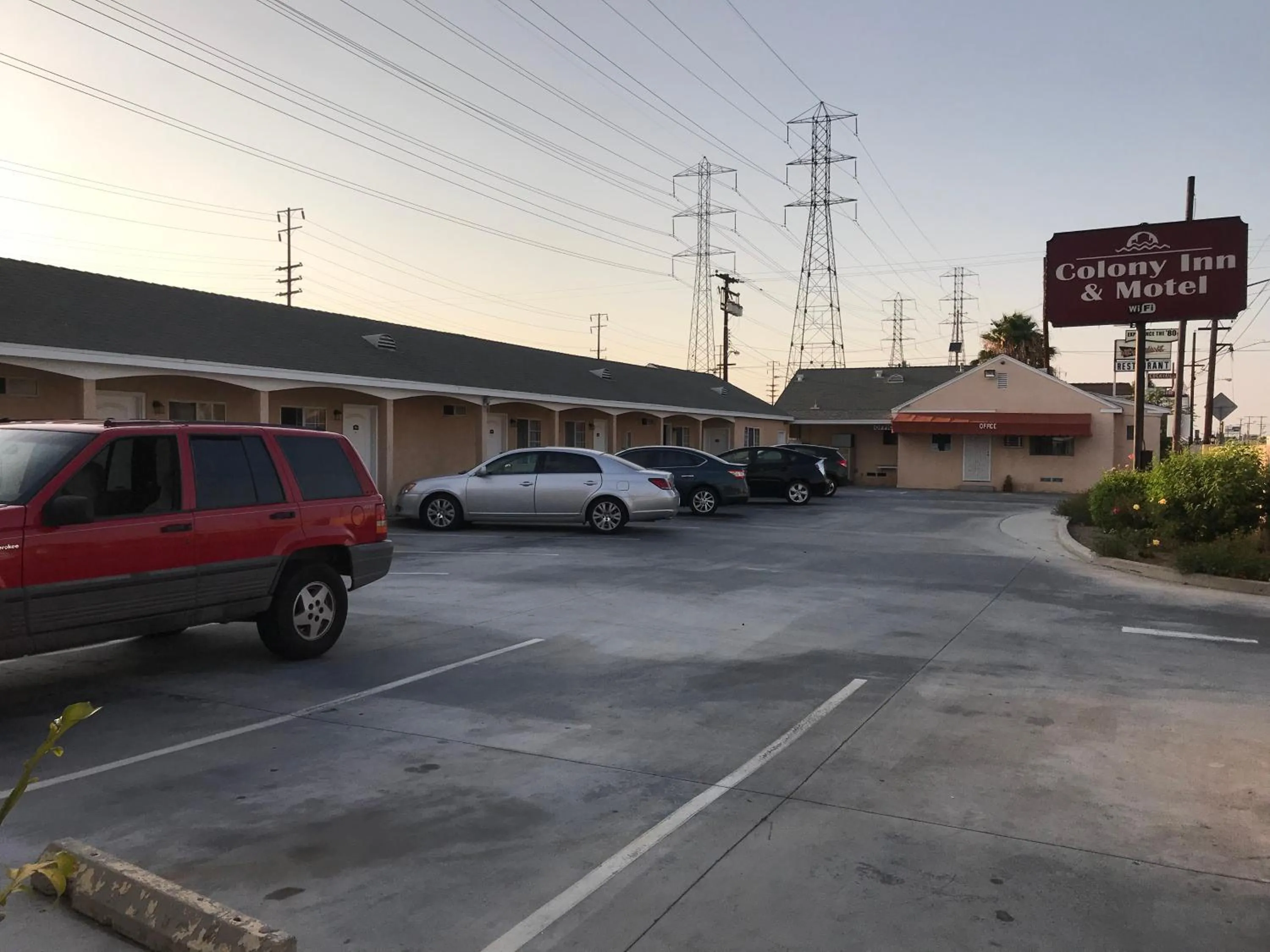 Colony Inn Motel