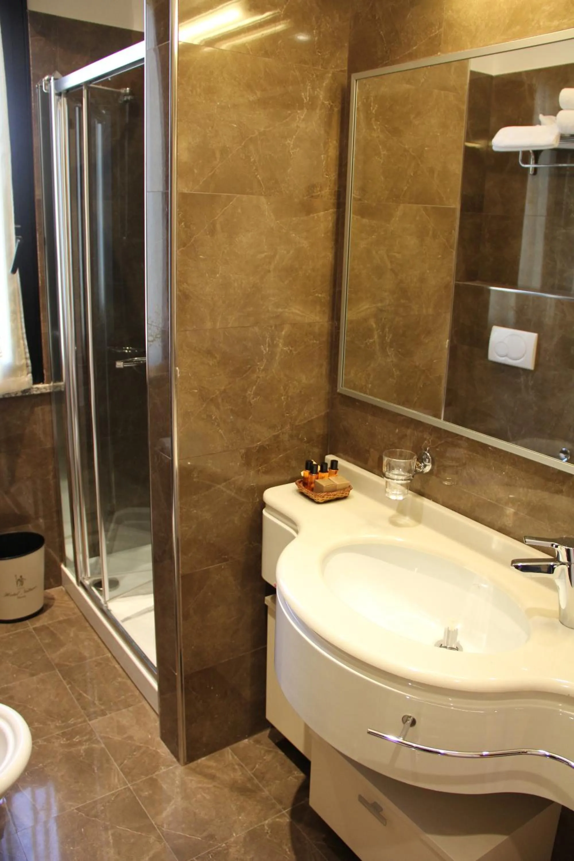Bathroom in Hotel Nettuno
