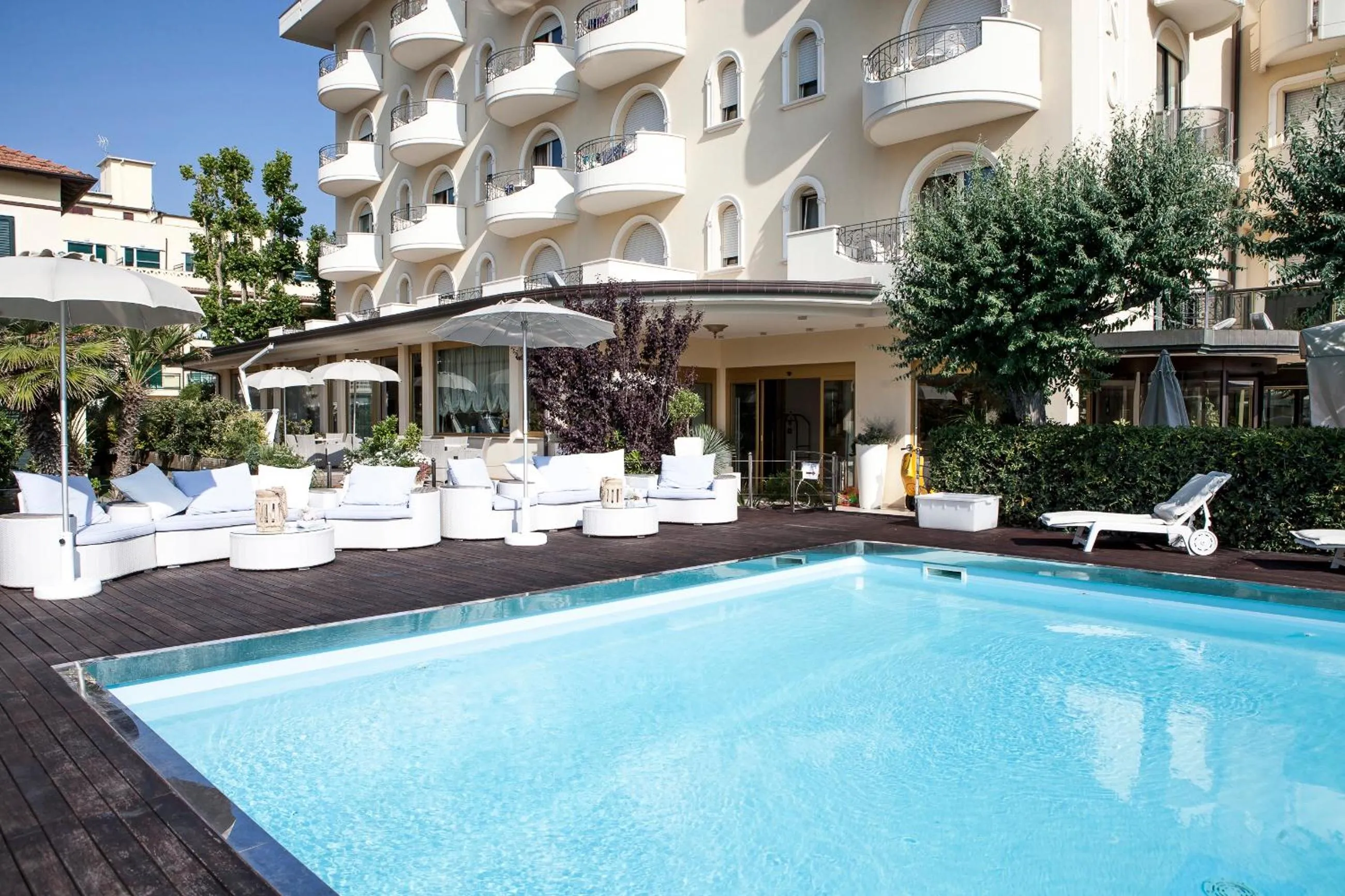 Swimming pool in Hotel Nettuno